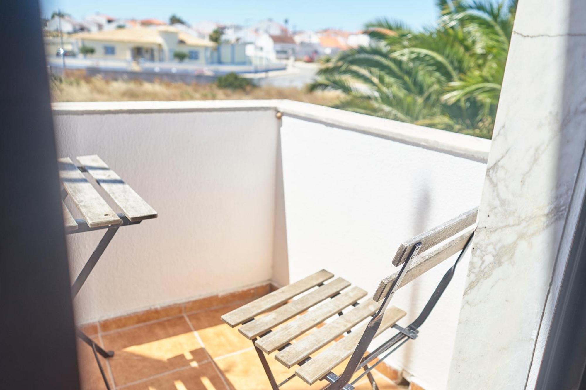 Hostel Algarve Surf Camp &