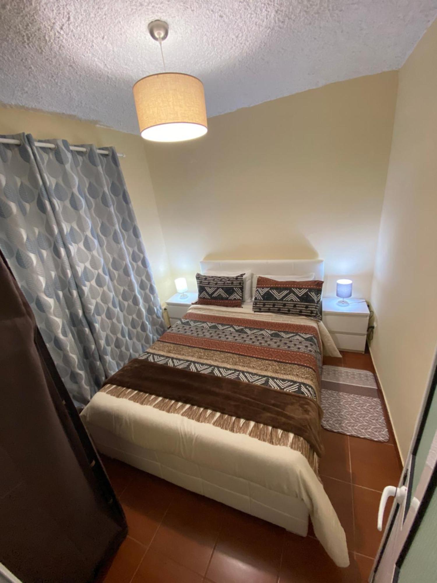 2 Bed , Sea View, 10 Minutes Walk To The *