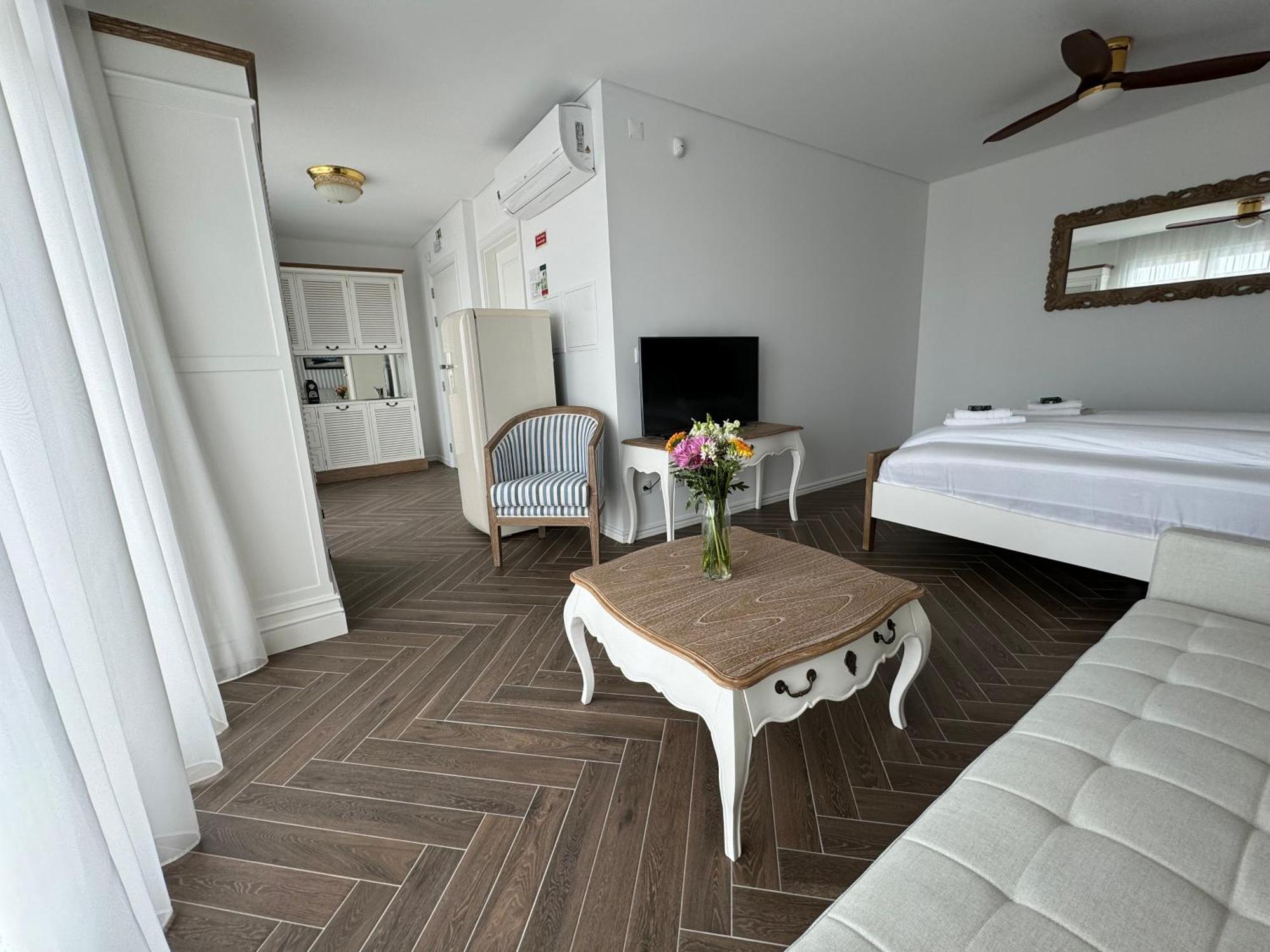 Ocean View Apartment