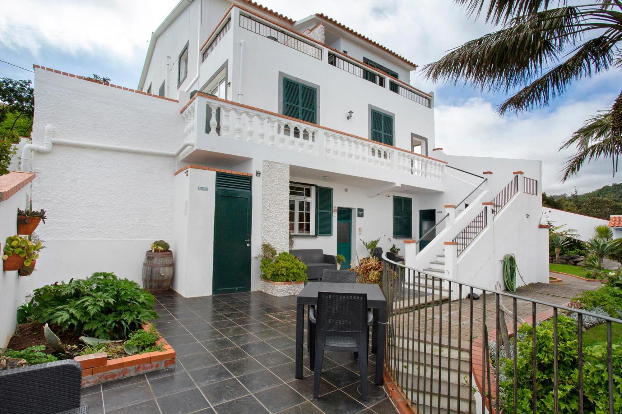 House Inmountain Canico (Madeira)