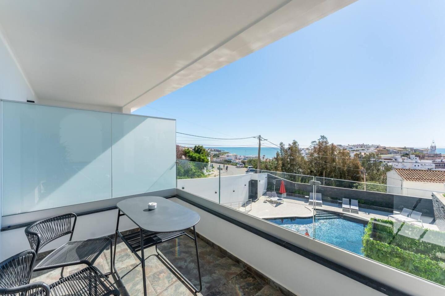 Malpique Heated Pool & Jacuzzi *