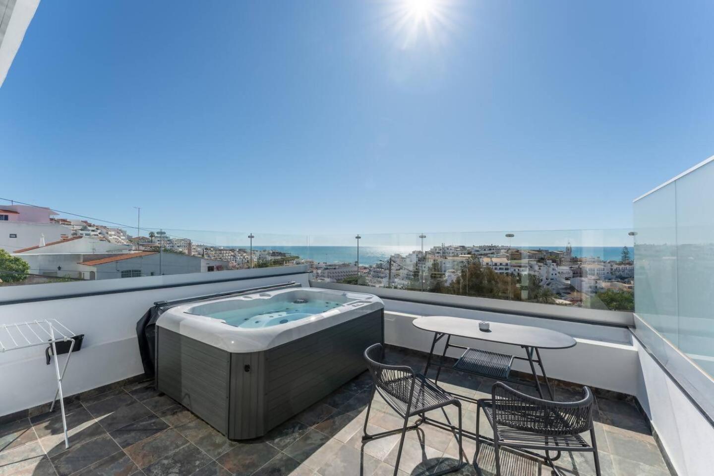 Malpique Heated Pool & Jacuzzi * Albufeira