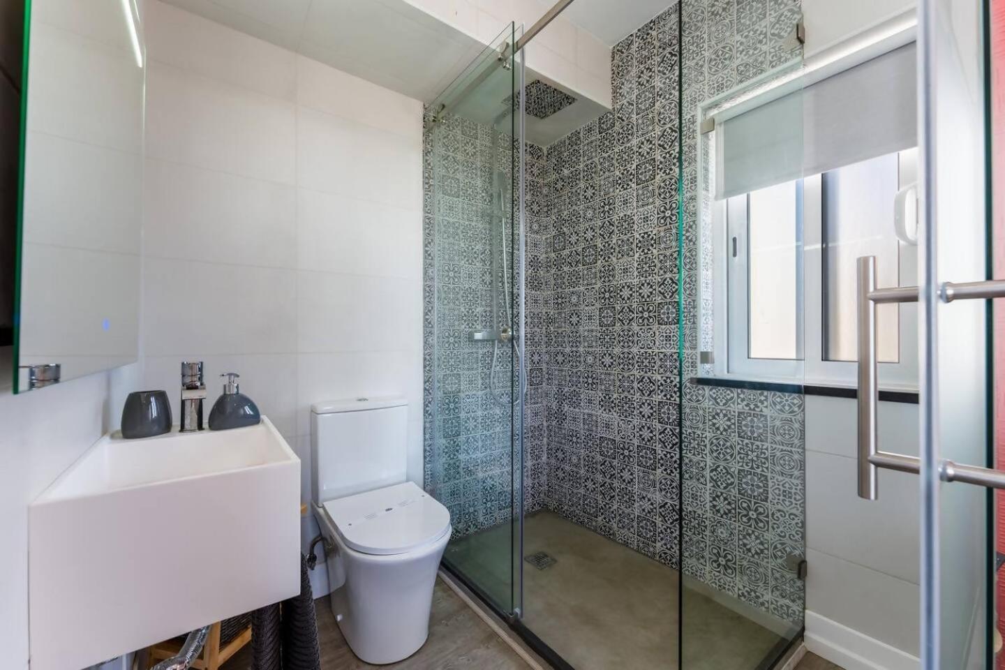 Malpique Heated Pool & Jacuzzi * Albufeira