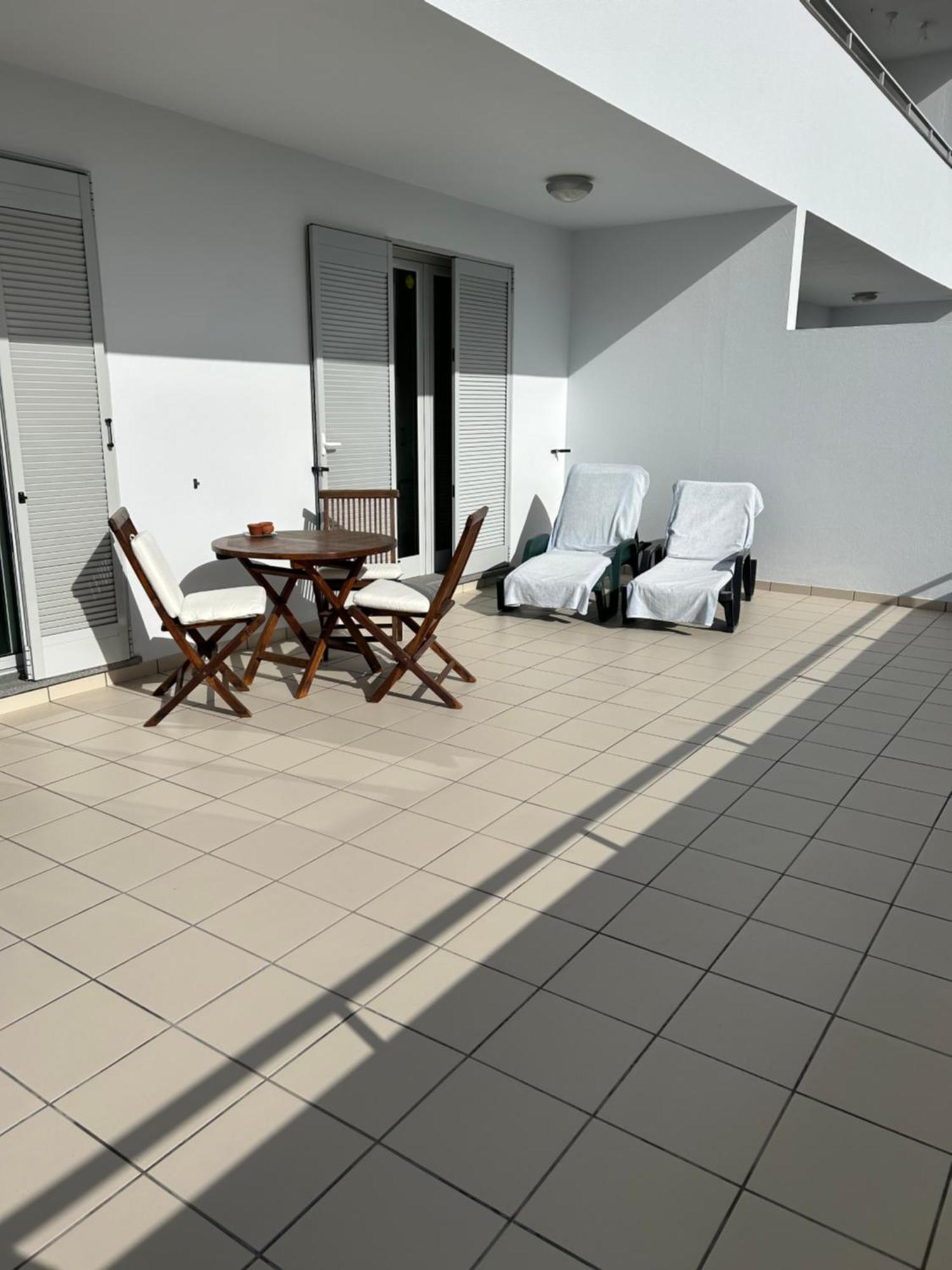 Vista Dourada Apartment