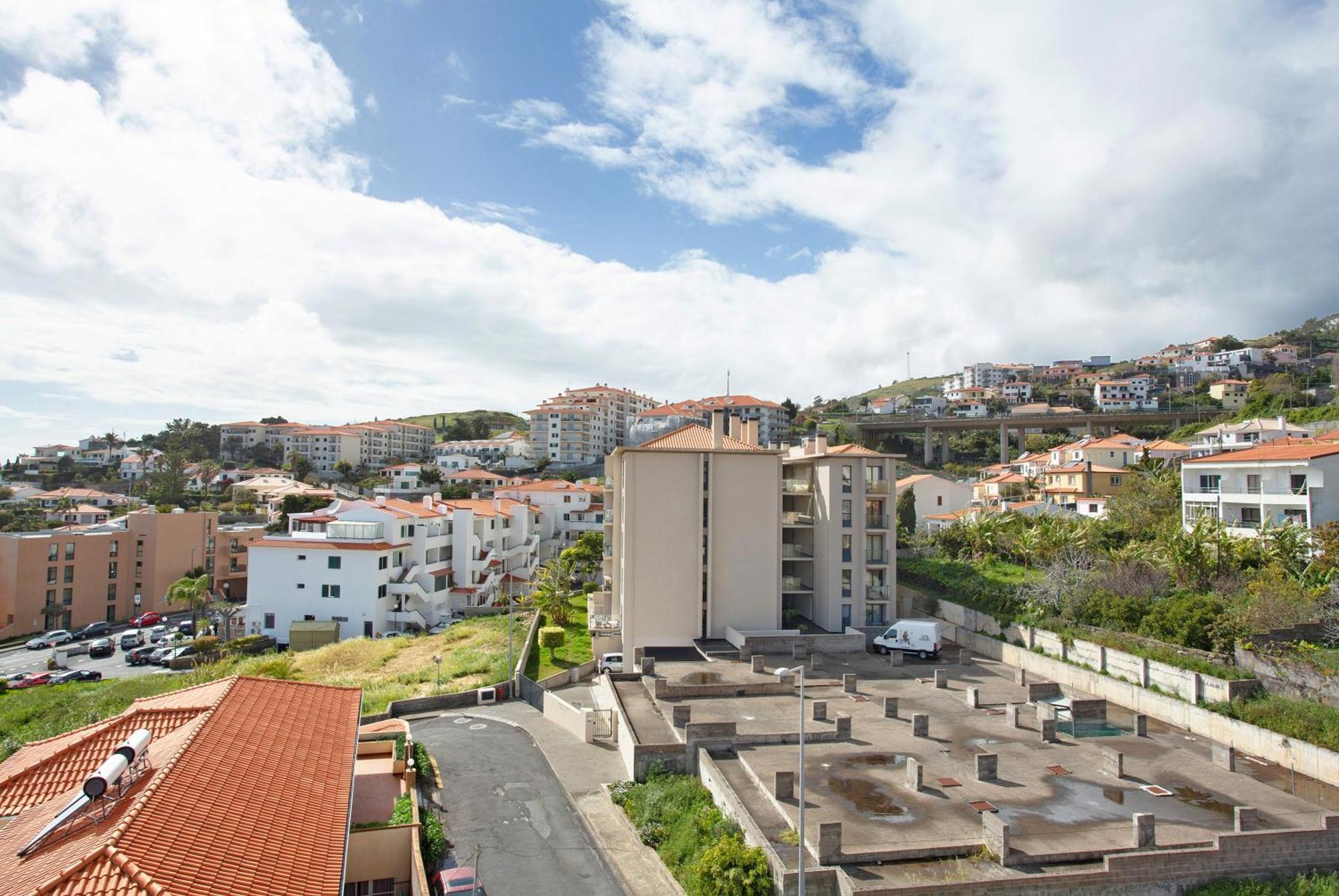 Lolita Com Terraco Apartment
