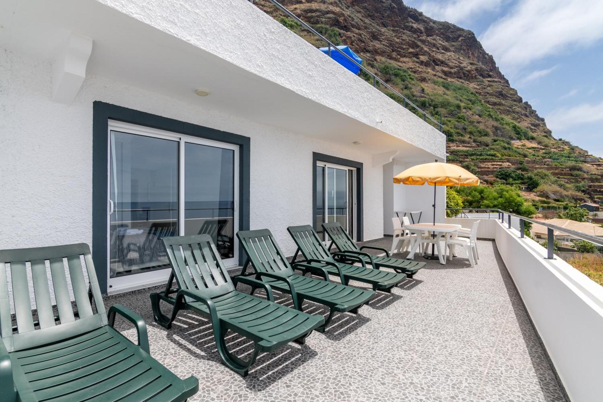 Apartment Esterinha's Ocean By Galmi *