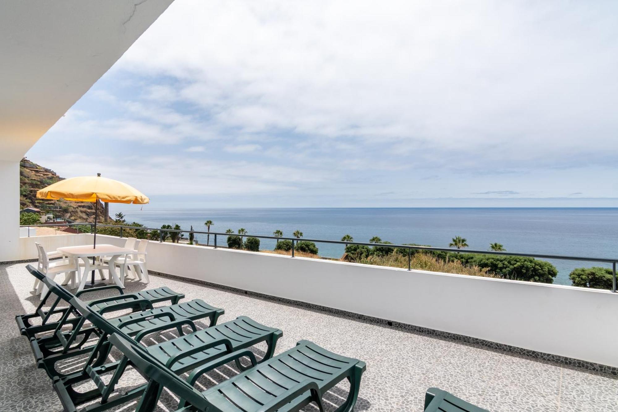 Esterinha's Ocean By Galmi * Jardim do Mar