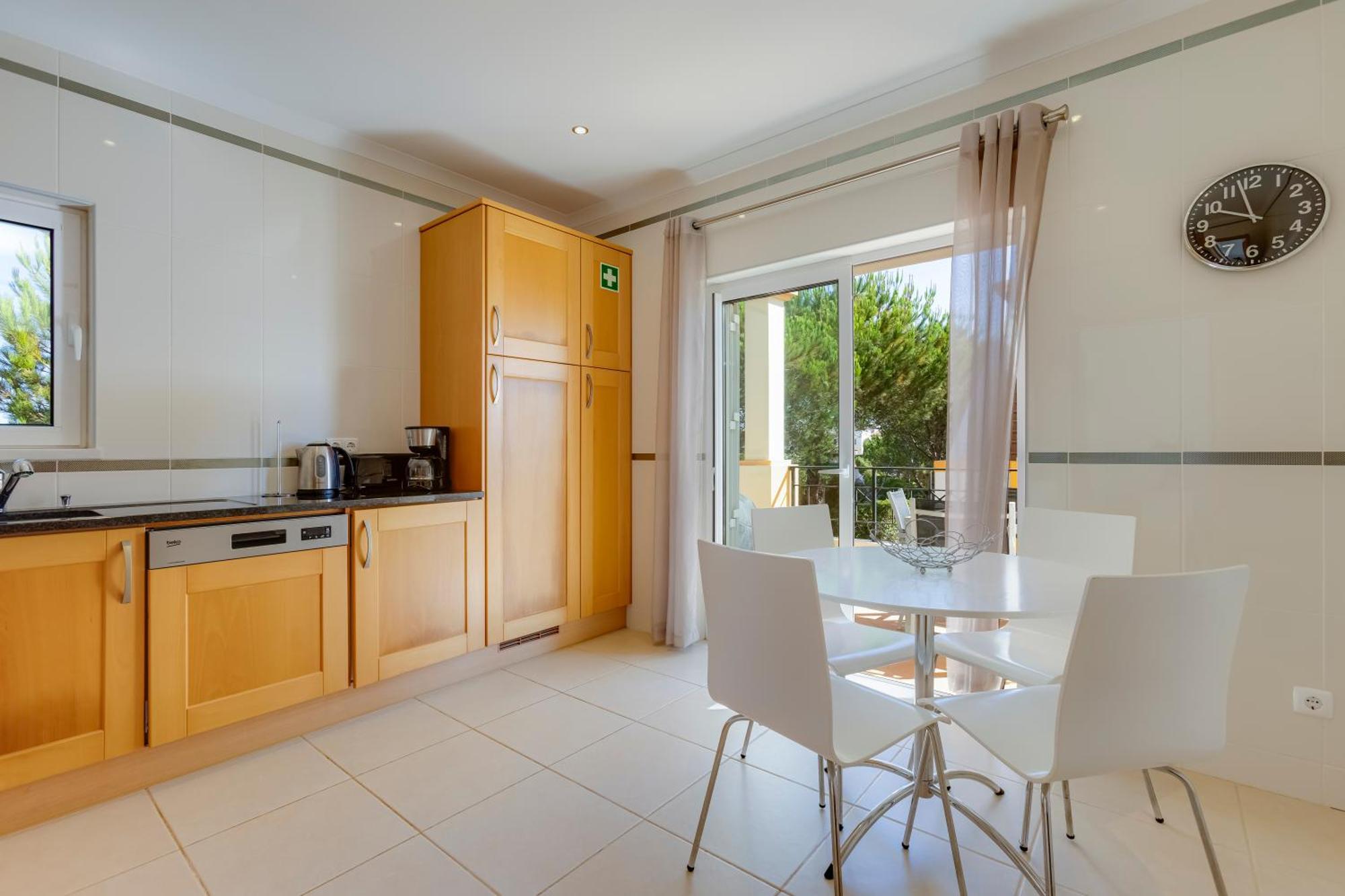 The View - Santo Antonio Villas, Golf & Salema