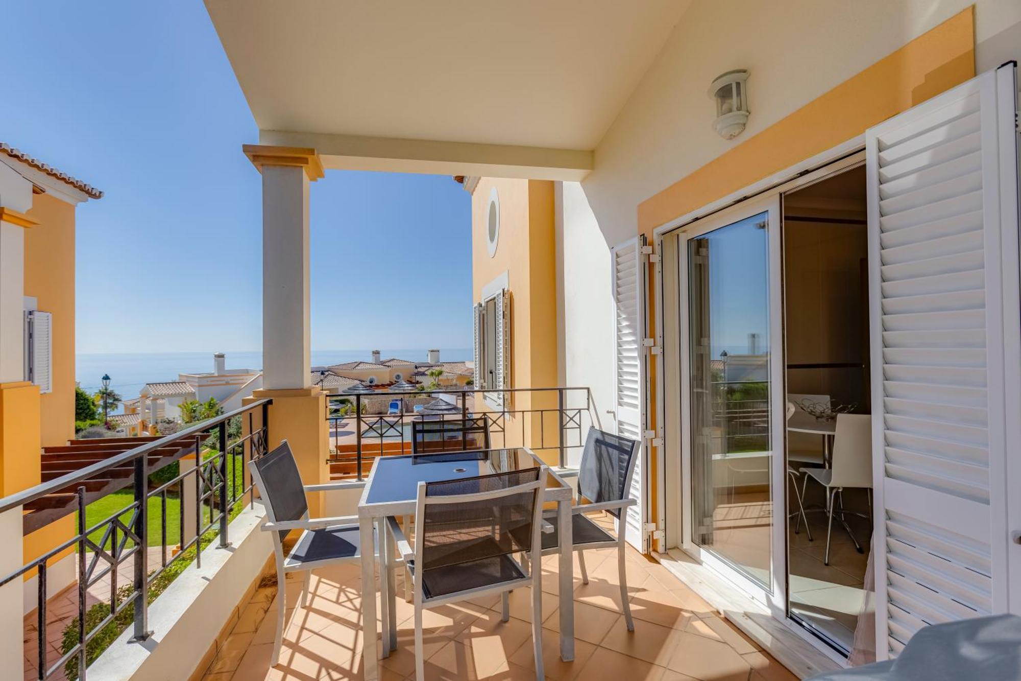 The View - Santo Antonio Villas, Golf & 4* Salema