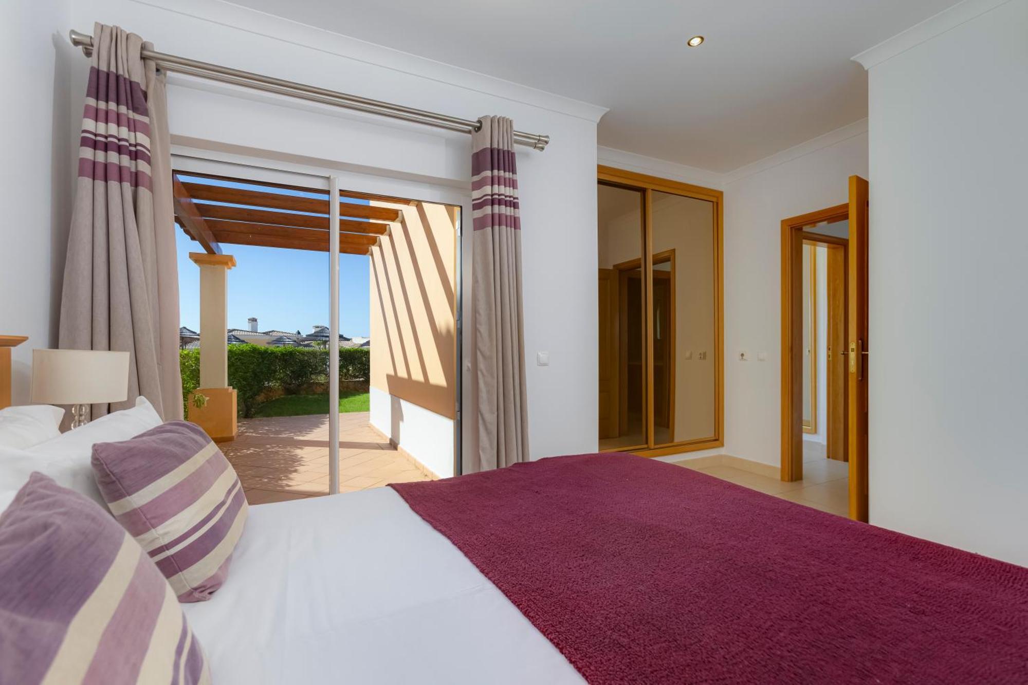 The View - Santo Antonio Villas, Golf & 4*