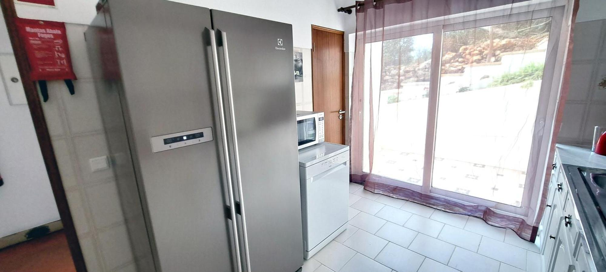 Charming Carvoeiro Villa, Algarve With Private Pool, Sea Views And Walk To Villa Carvoeiro (Lagoa)