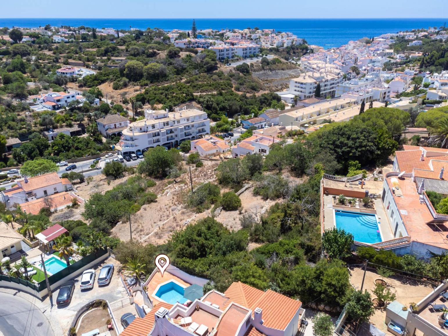 Charming Carvoeiro Villa, Algarve With Private Pool, Sea Views And Walk To