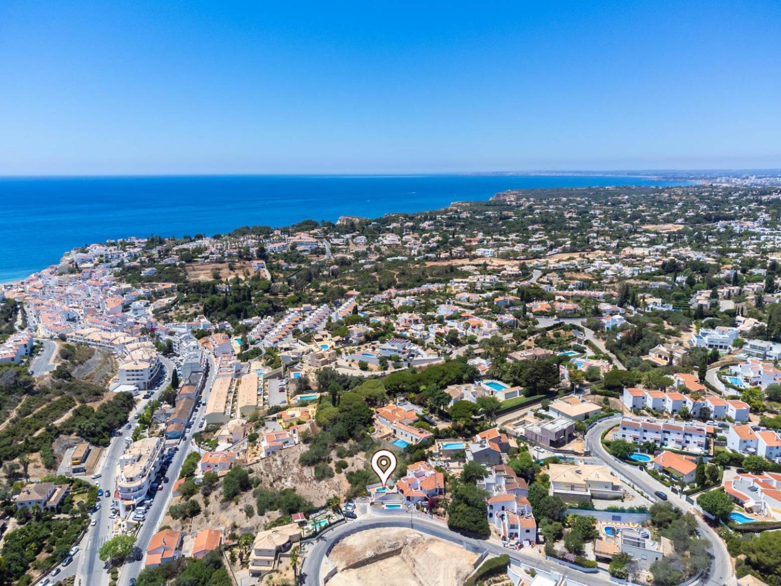 Villa Charming Carvoeiro Villa, Algarve With Private Pool, Sea Views And Walk To *