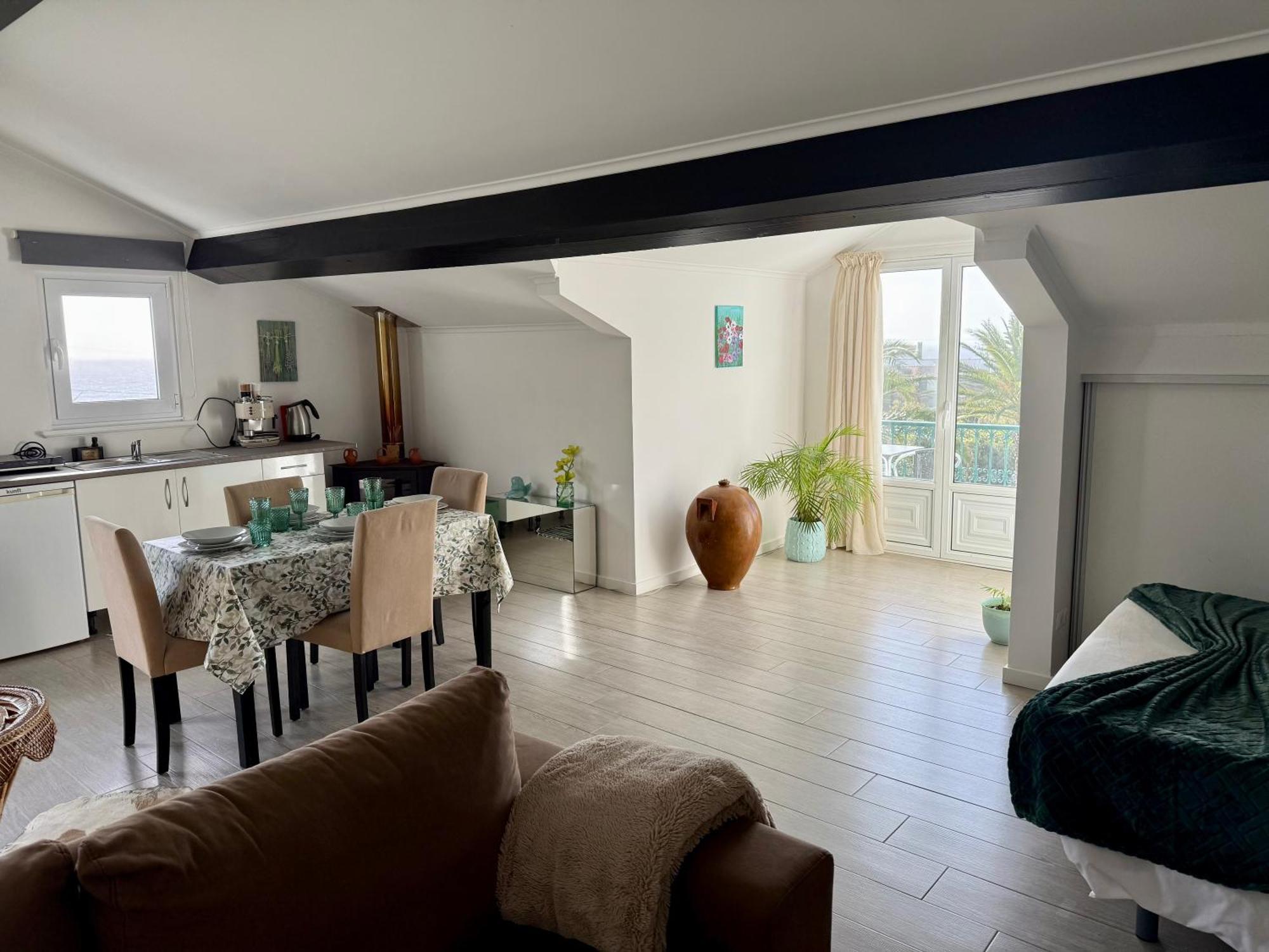 Casa Caloura Seaside Deluxe & Appartement *
