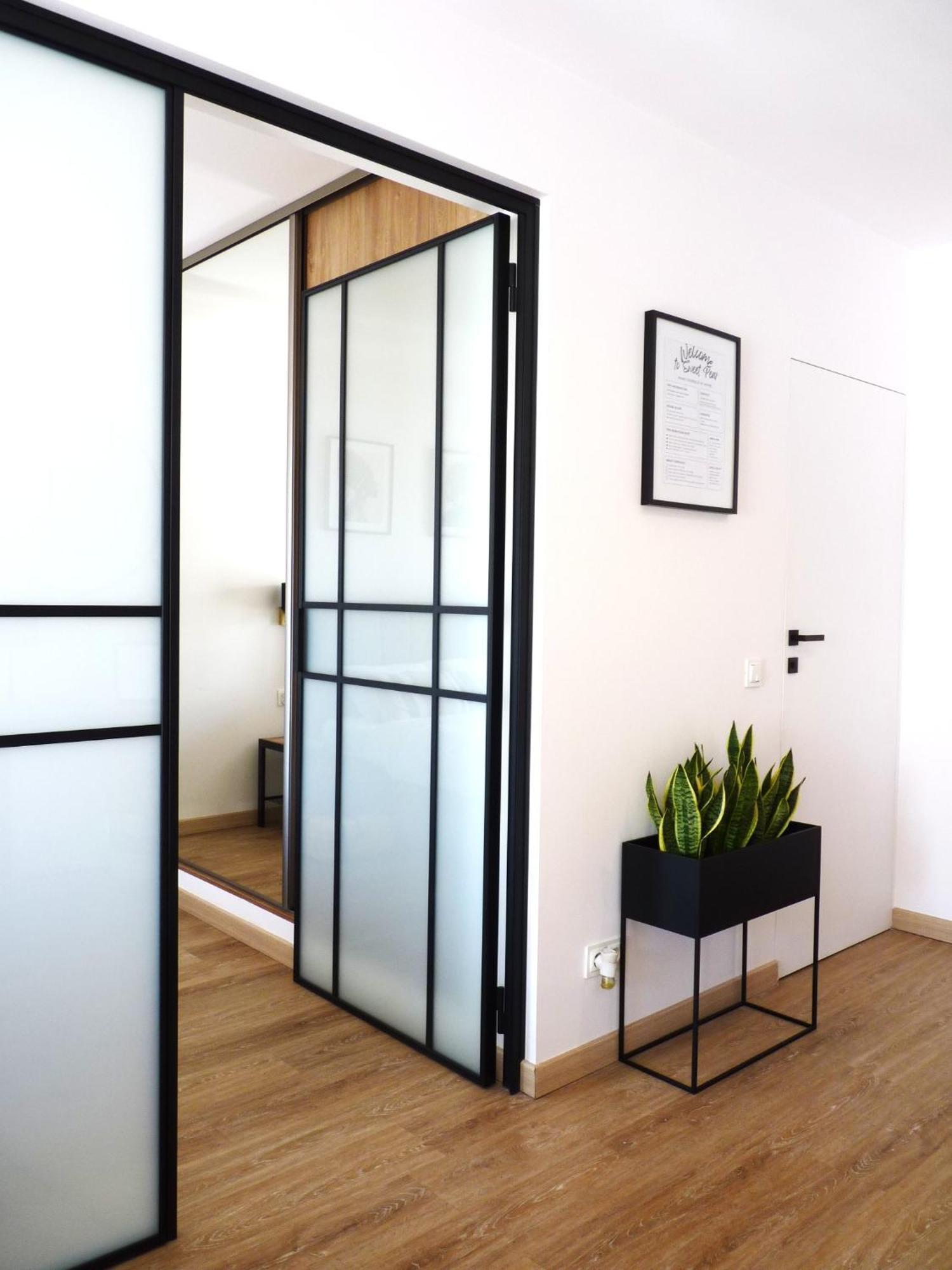 Sweet Pear With Garage Apartment *
