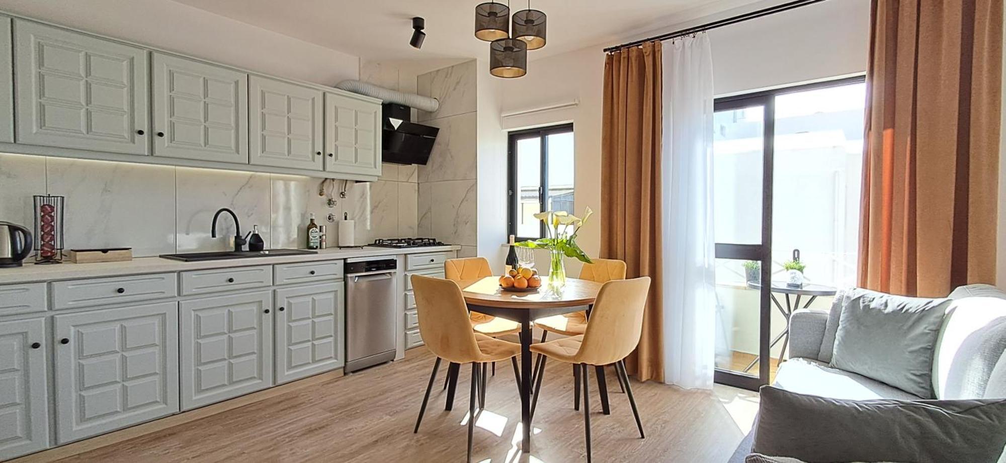 Sweet Pear With Garage Apartment Armacao de Pera