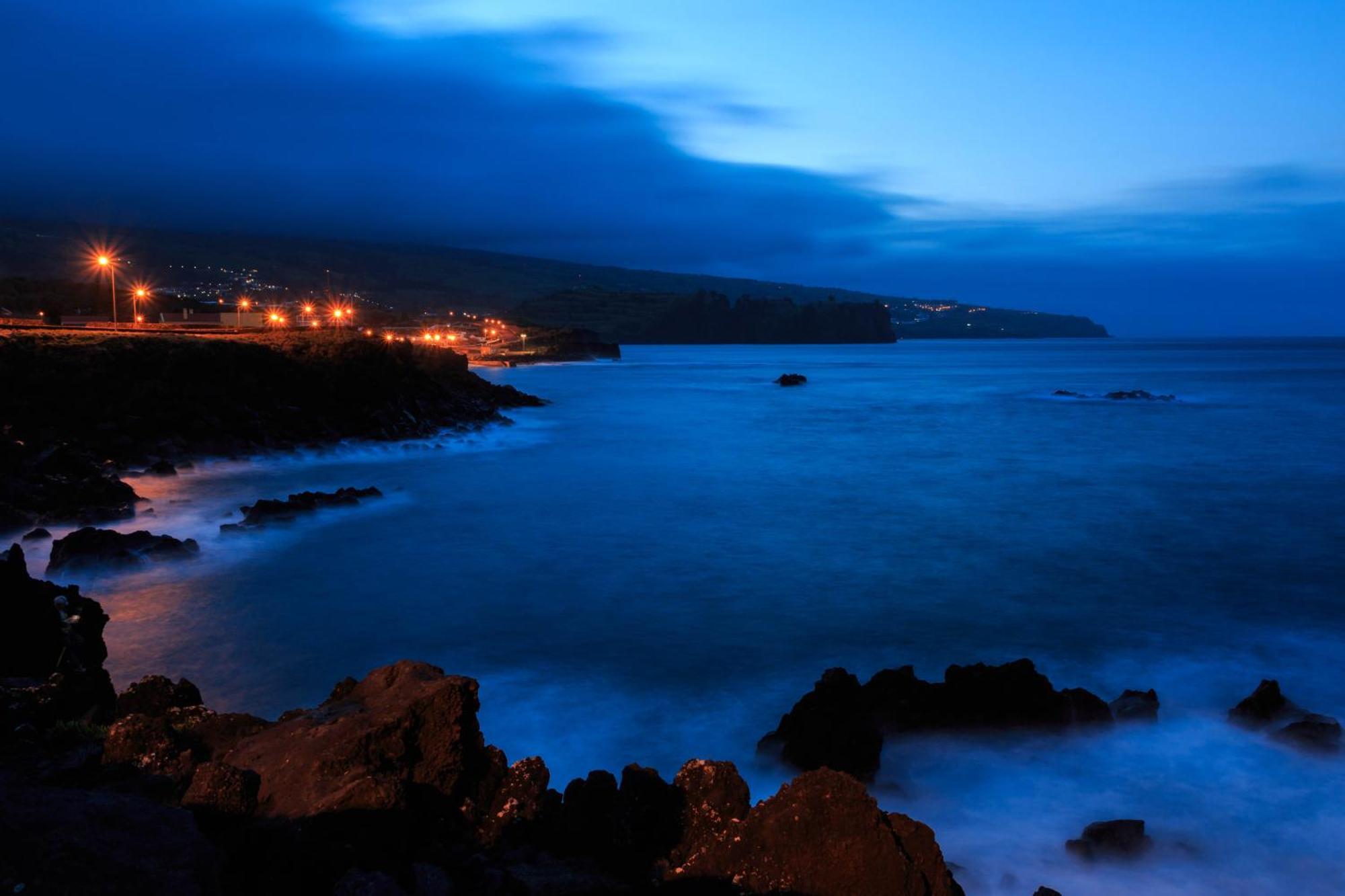 Seaside Azores With Natural Pool, Terrace & Barbecue *
