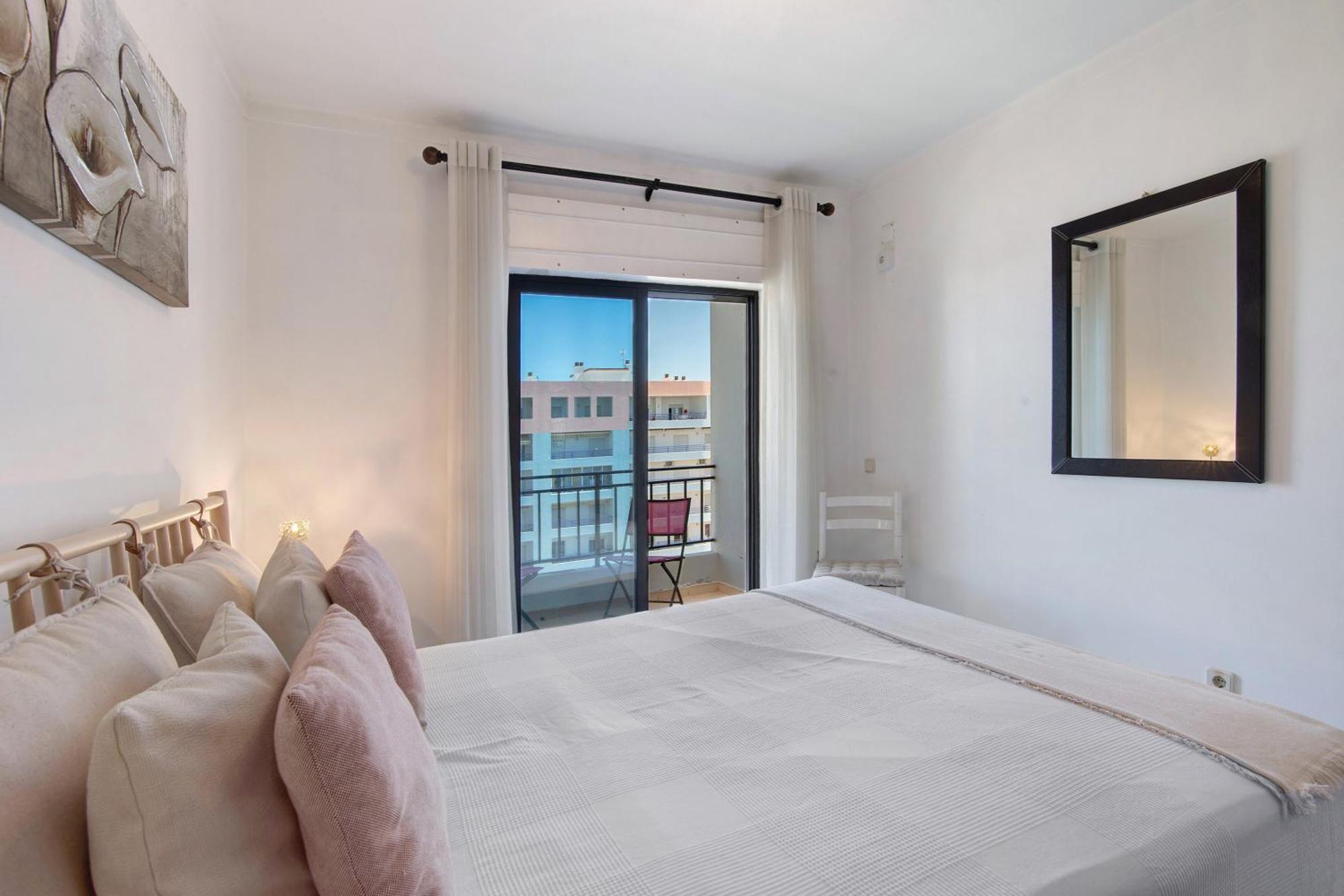 Apartment 1 Bedroom Seaview *