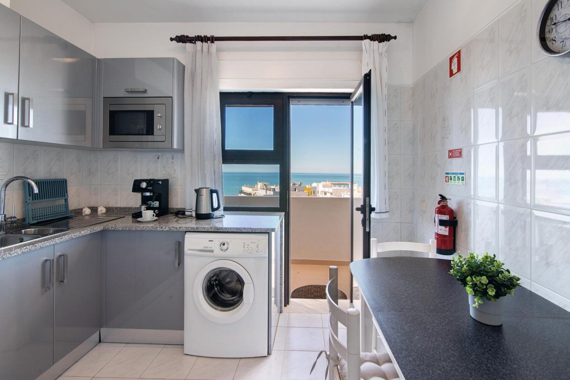 Apartment 1 Bedroom Seaview