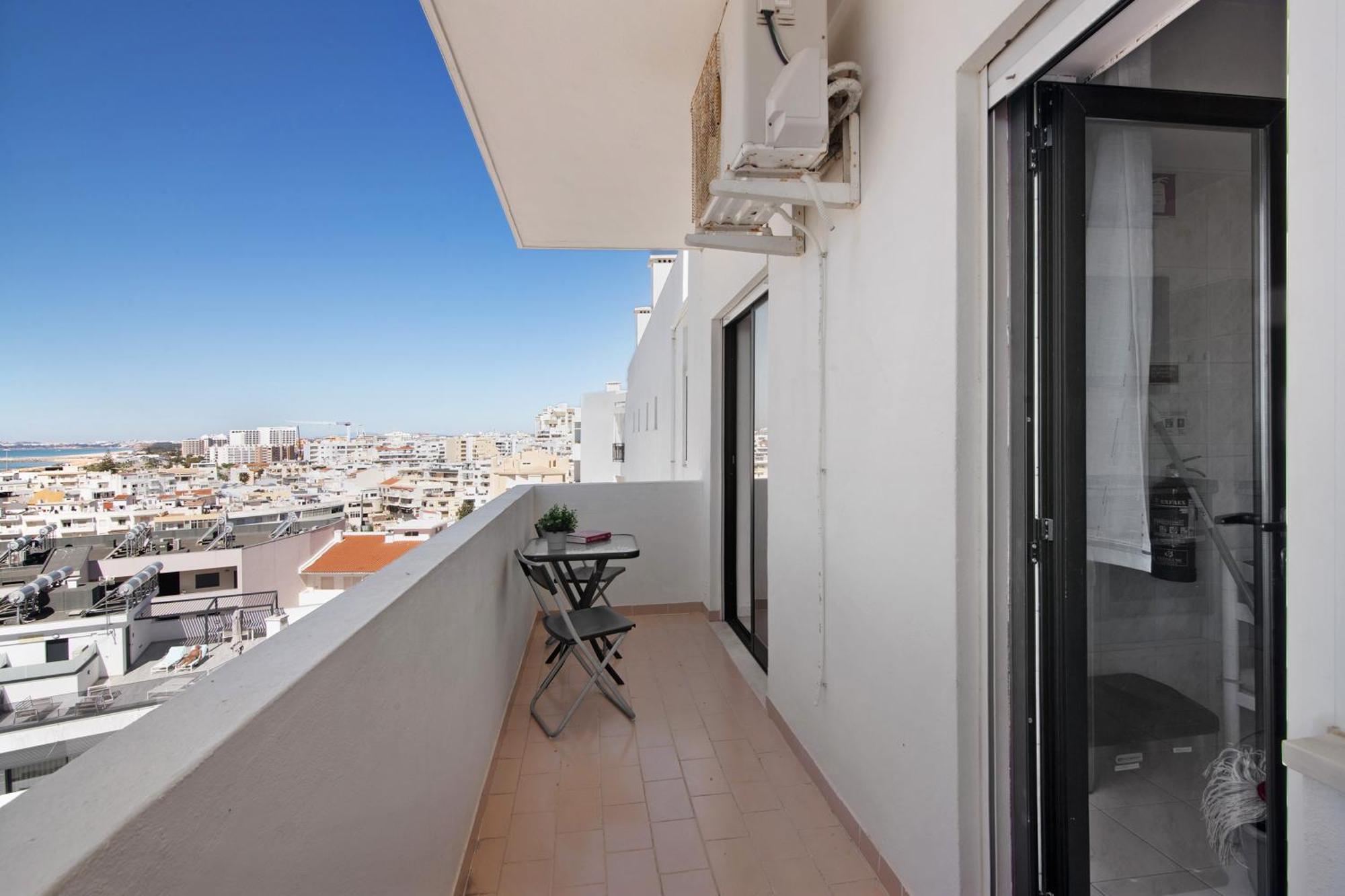 1 Bedroom Seaview Apartment Quarteira