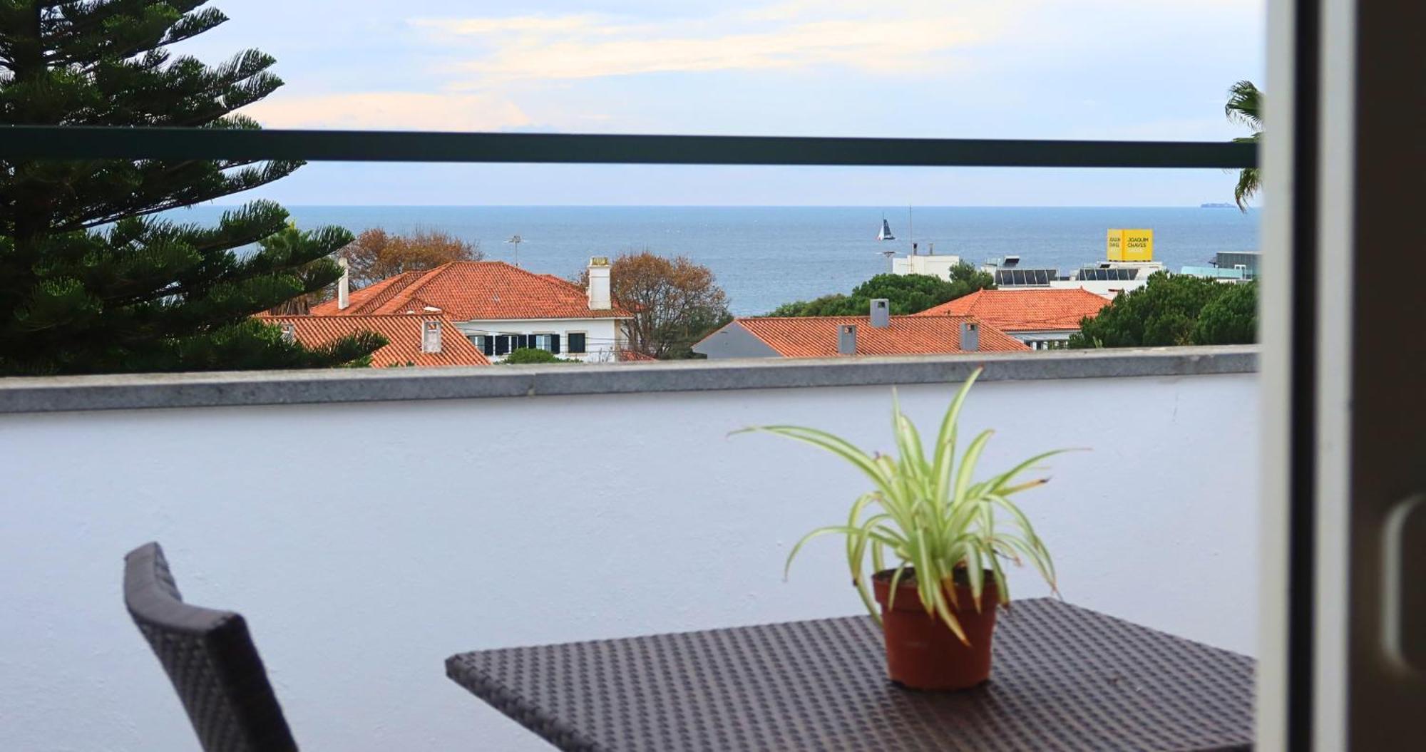 Art 4 * Carcavelos (Lisbon)