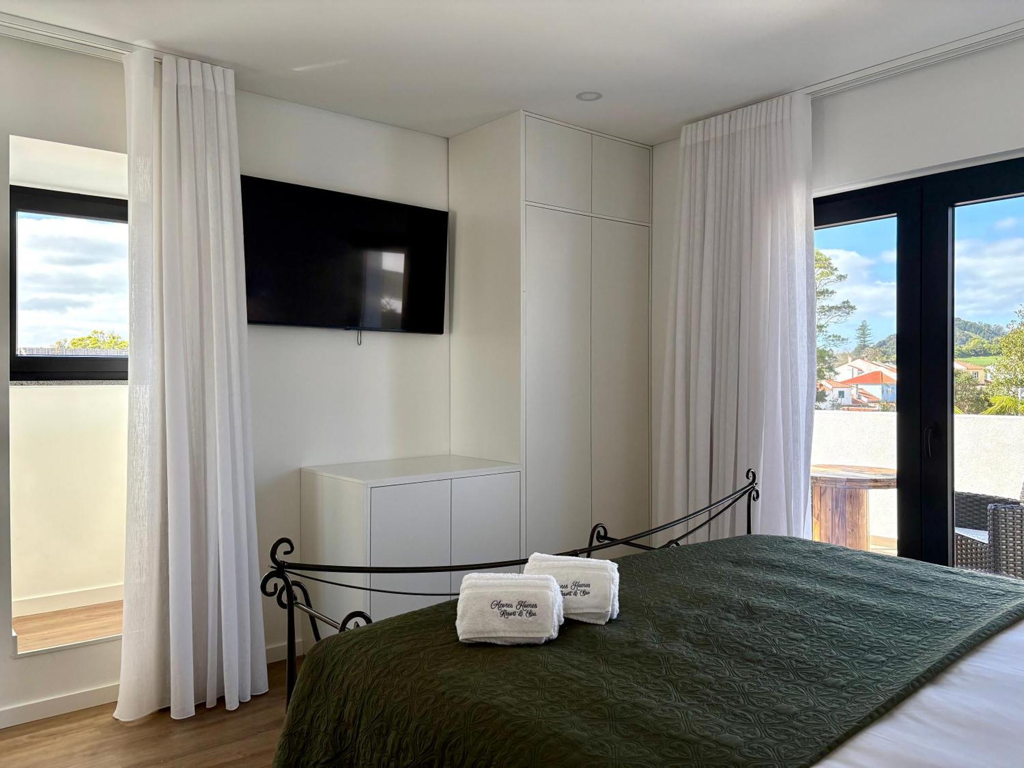 Hotel Azores Homes & 4*