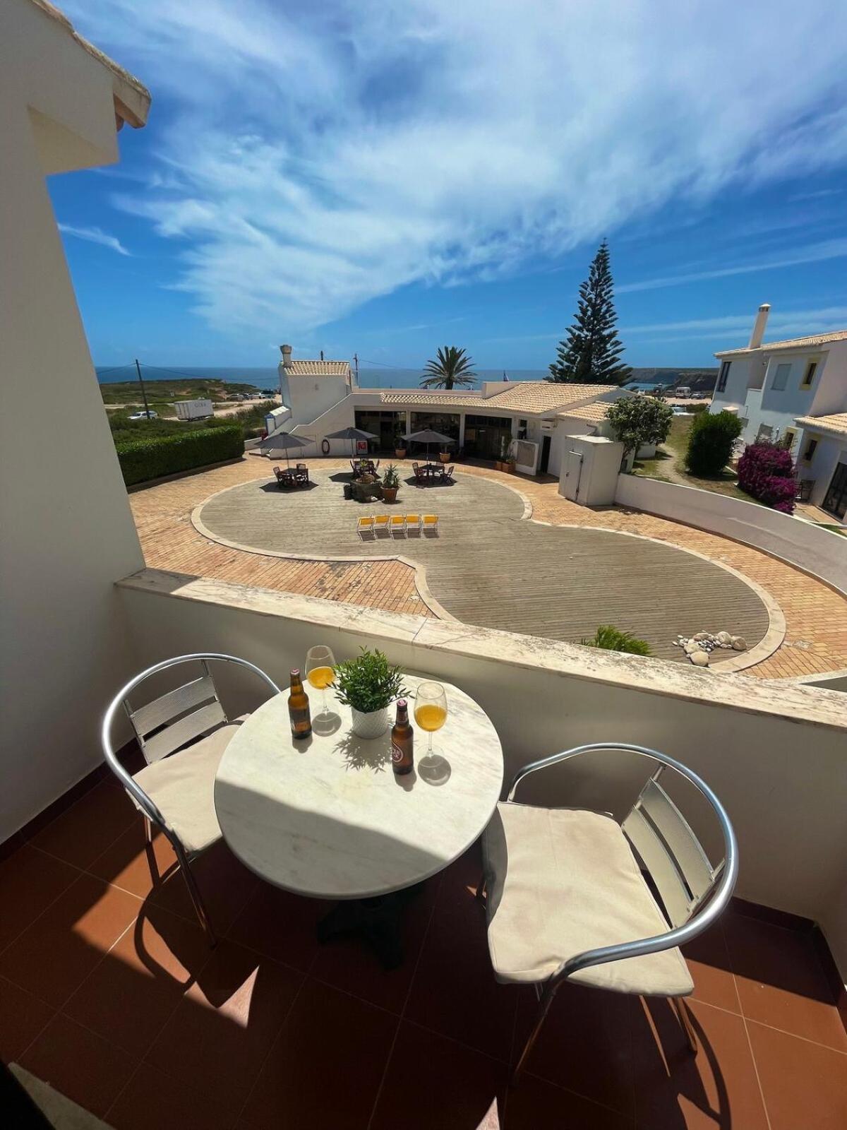 Surfside Sunny Seaview With Balcony Apartment *
