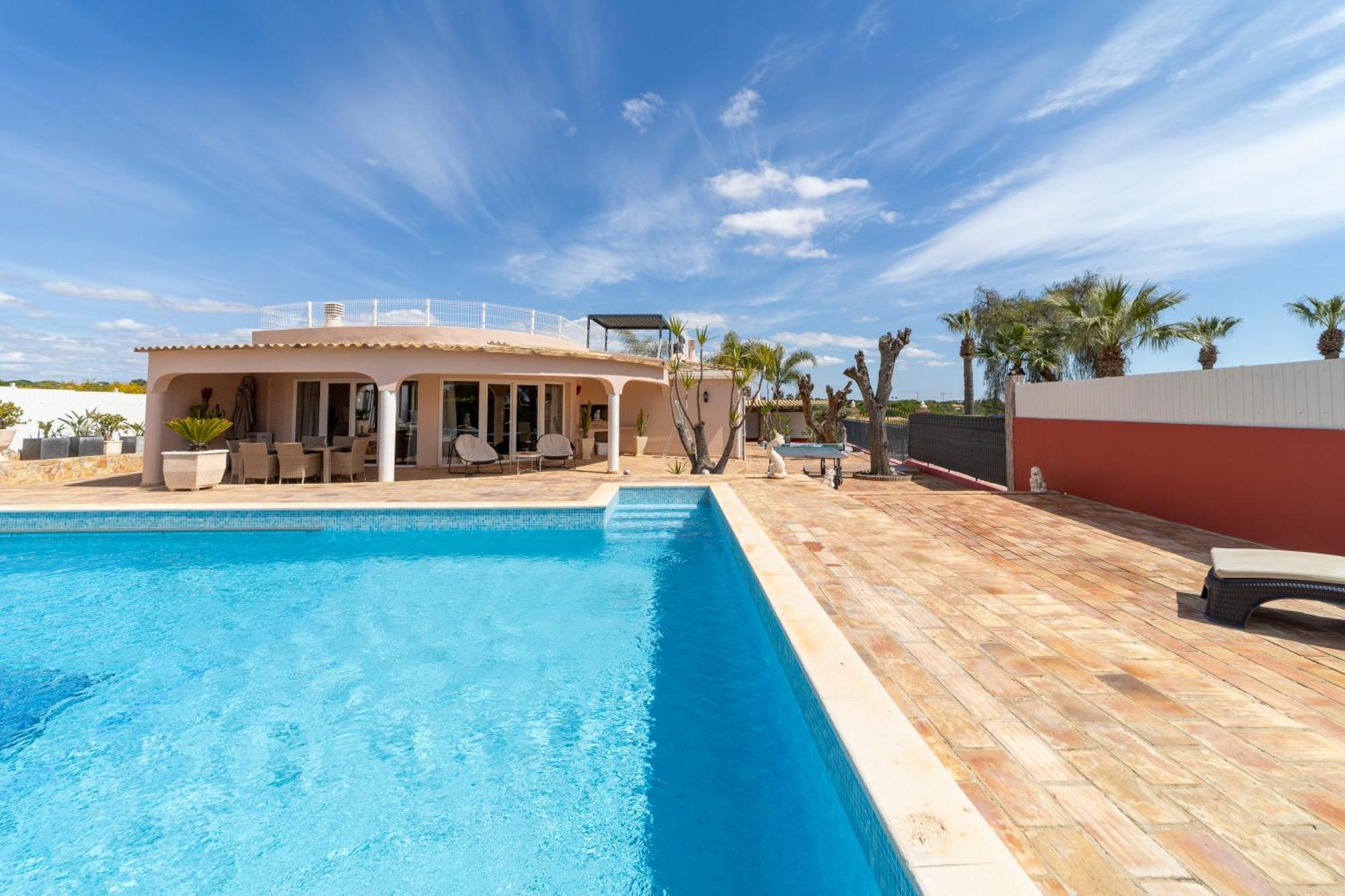 Dolce Villa
