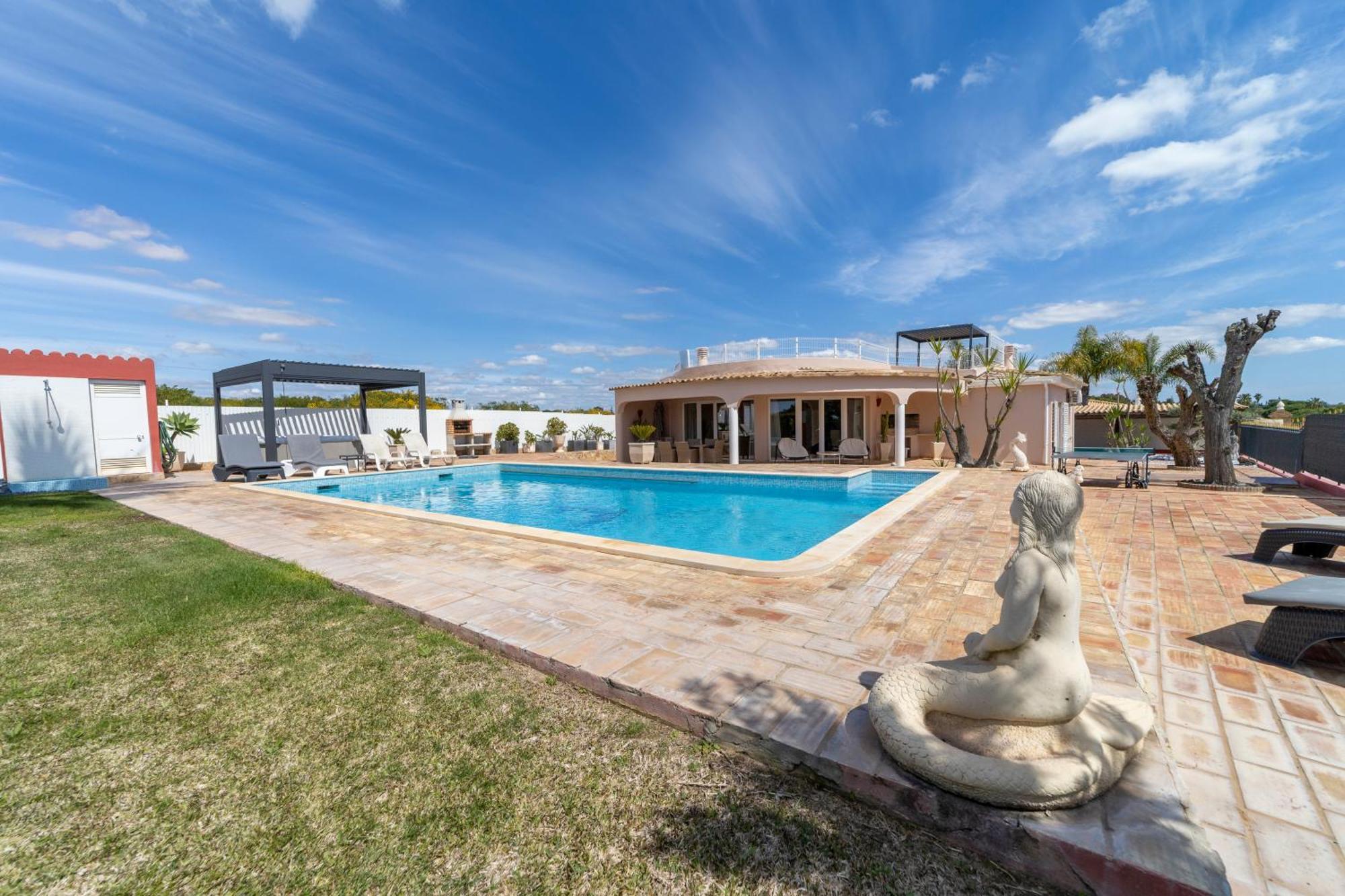 Dolce Villa *