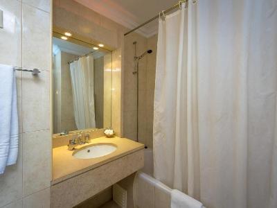 Hotel Atismar 3*