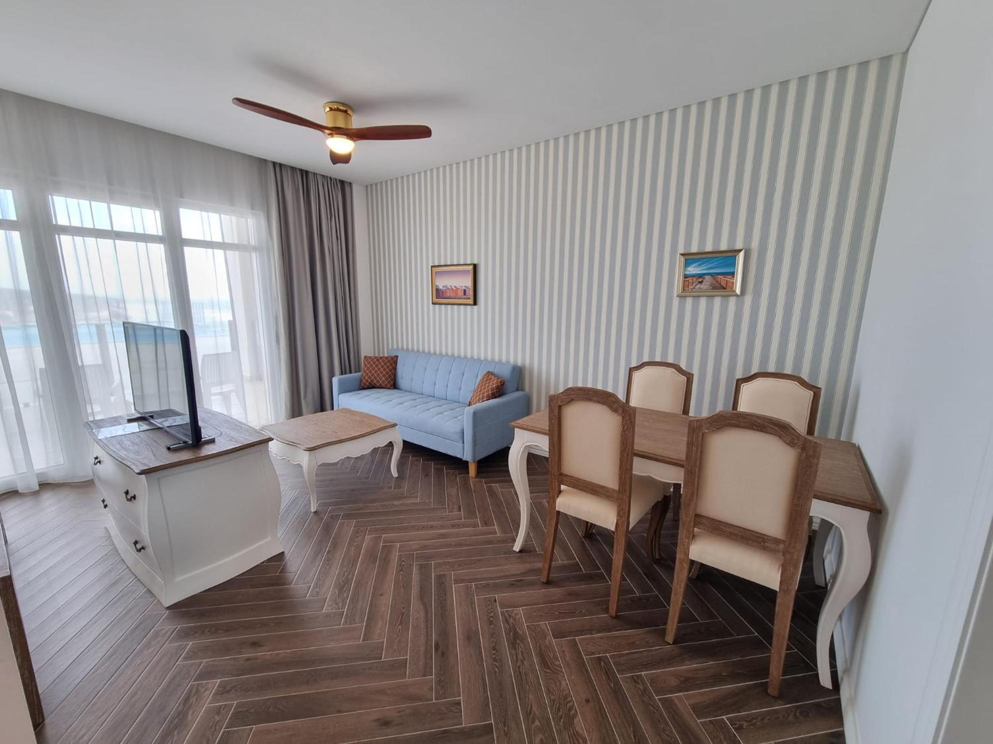 Ocean View Apartment *