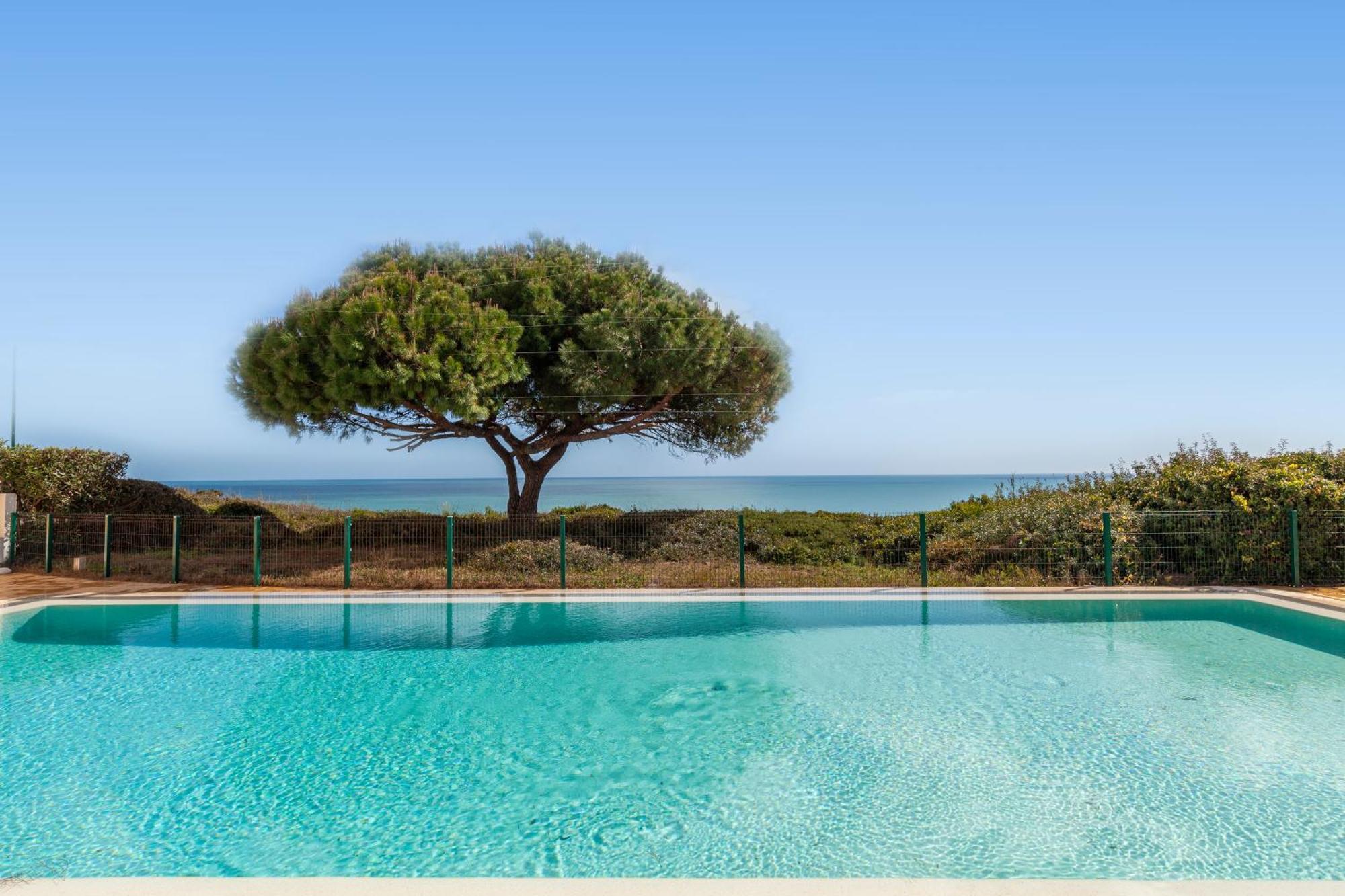 Townhouse Crystal Bay By Algarve Vacation
