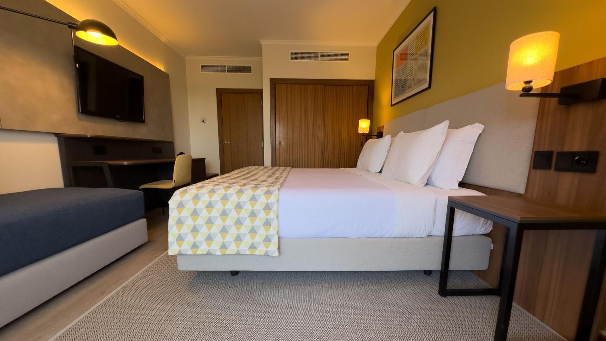 Hotel Algarve By Ihg 4*