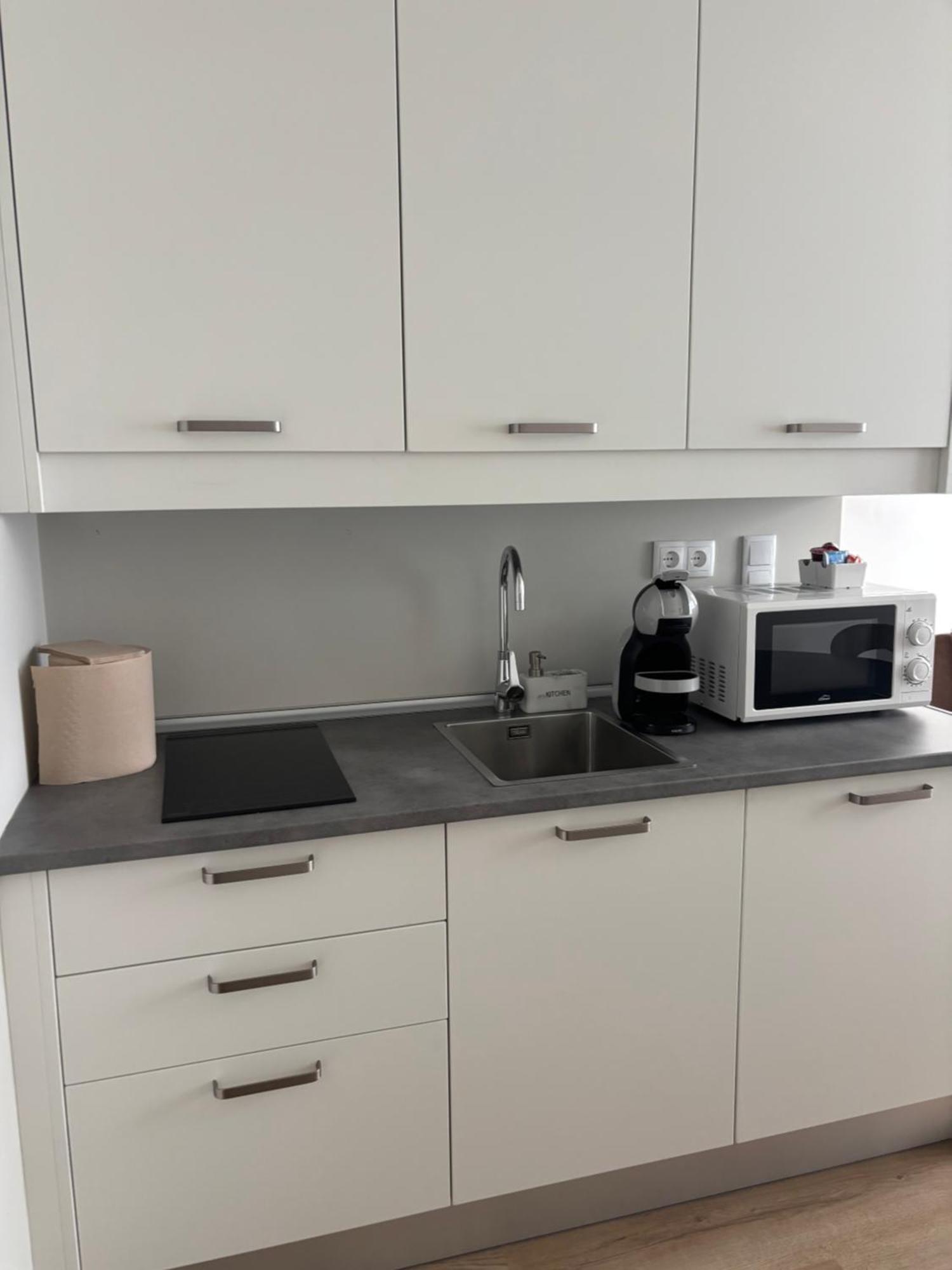 Hotel Azores Book 4*
