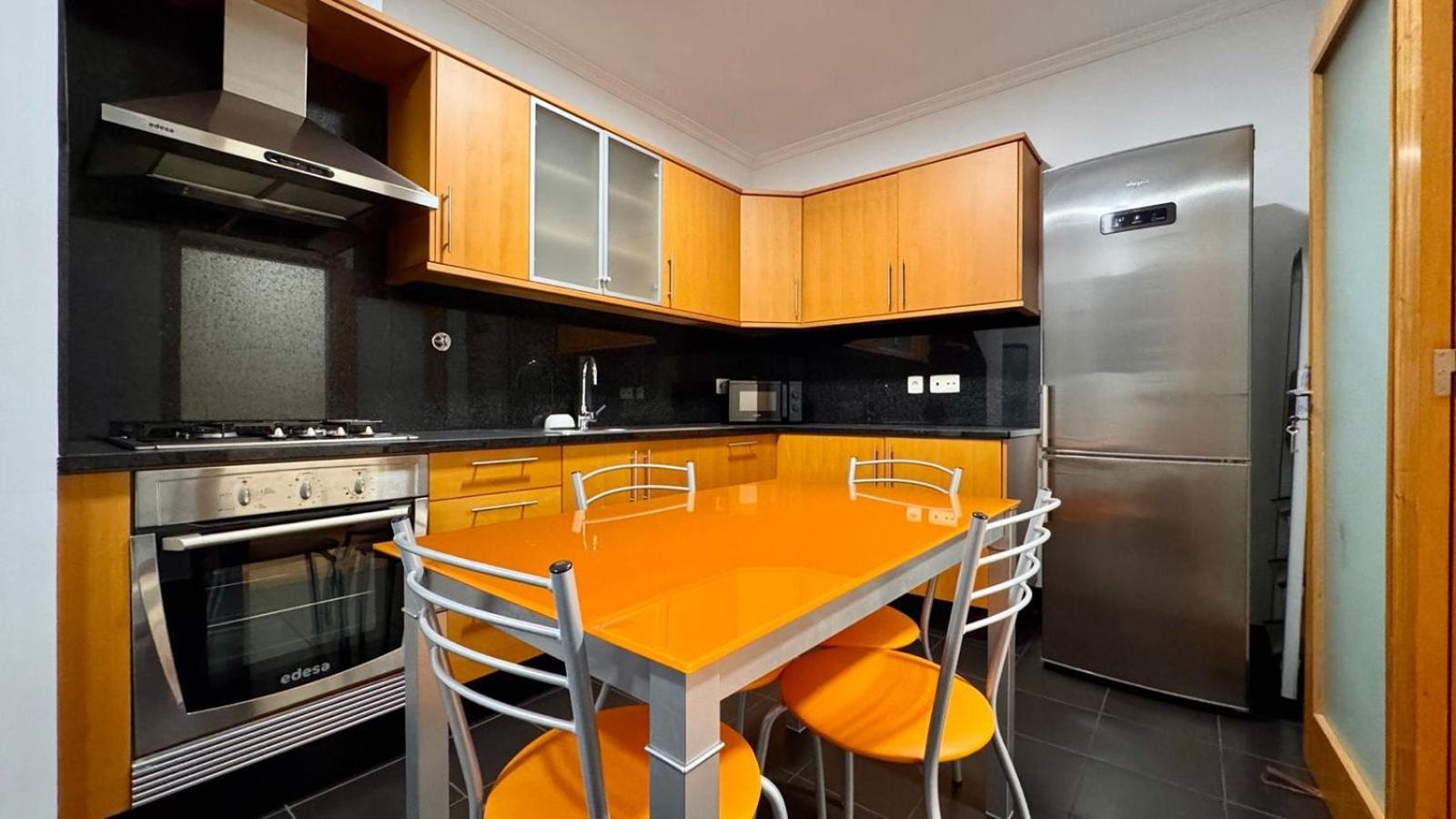 Coastal Comfort At Riverside - 4 Min To Airport! Guest house
