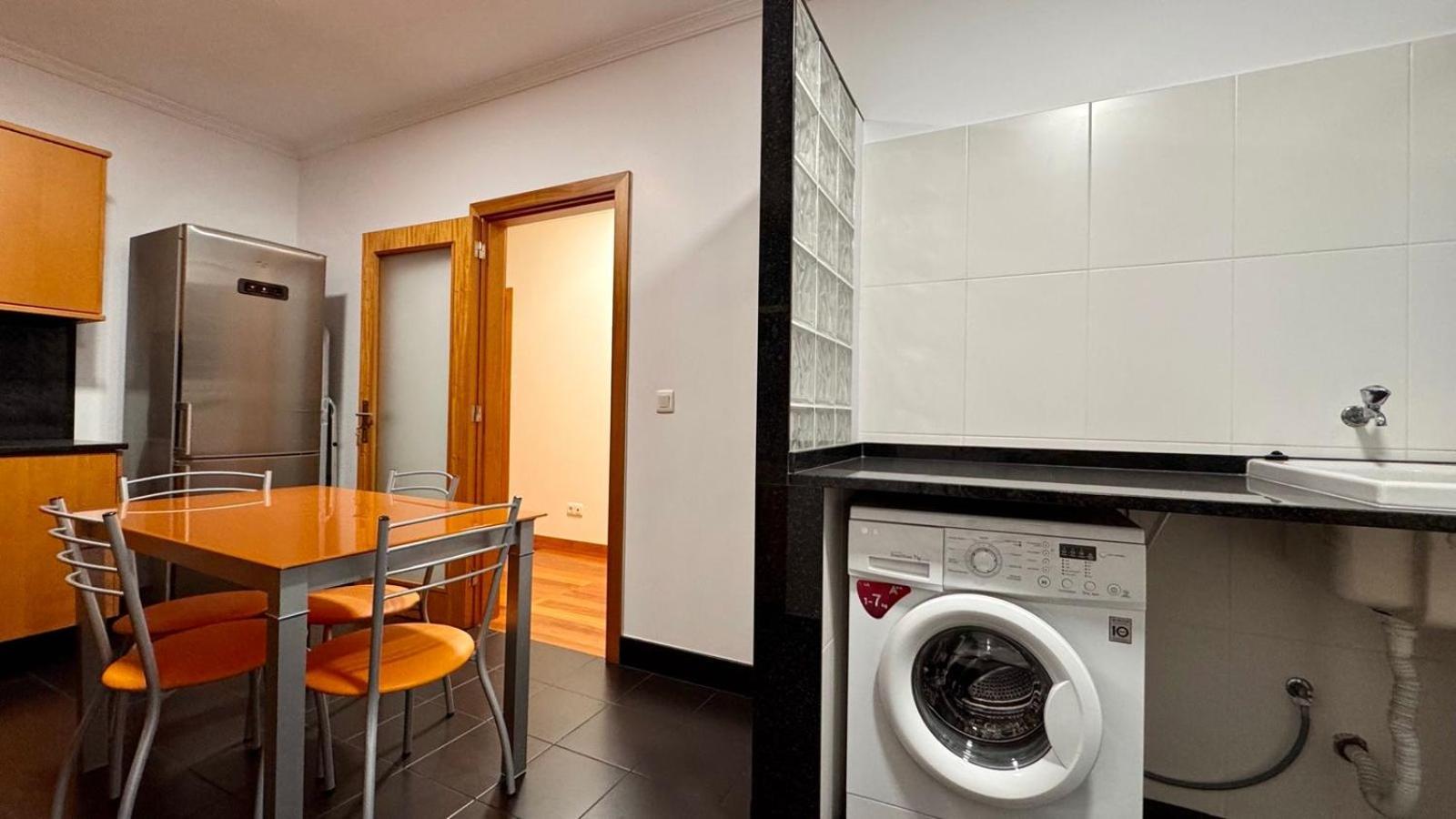 Guest house Coastal Comfort At Riverside - 4 Min To Airport! Santa Cruz (Madeira)