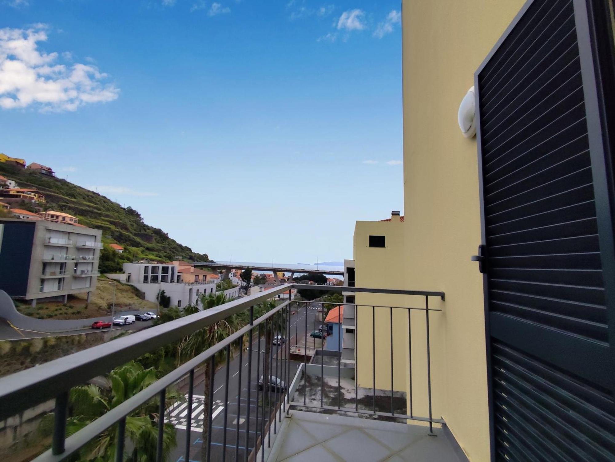 Guest house Coastal Comfort At Riverside - 4 Min To Airport!
