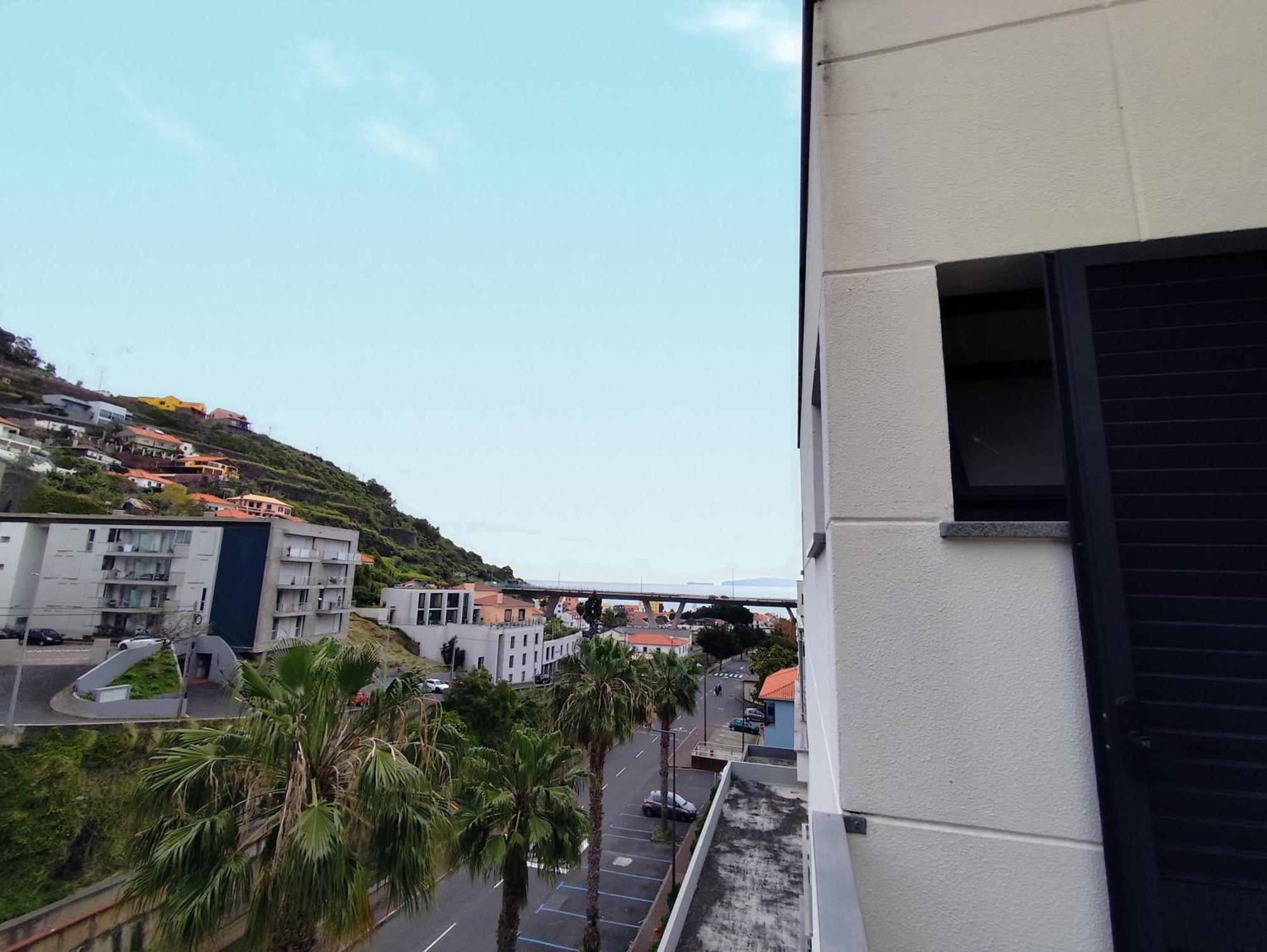 Coastal Comfort At Riverside - 4 Min To Airport!