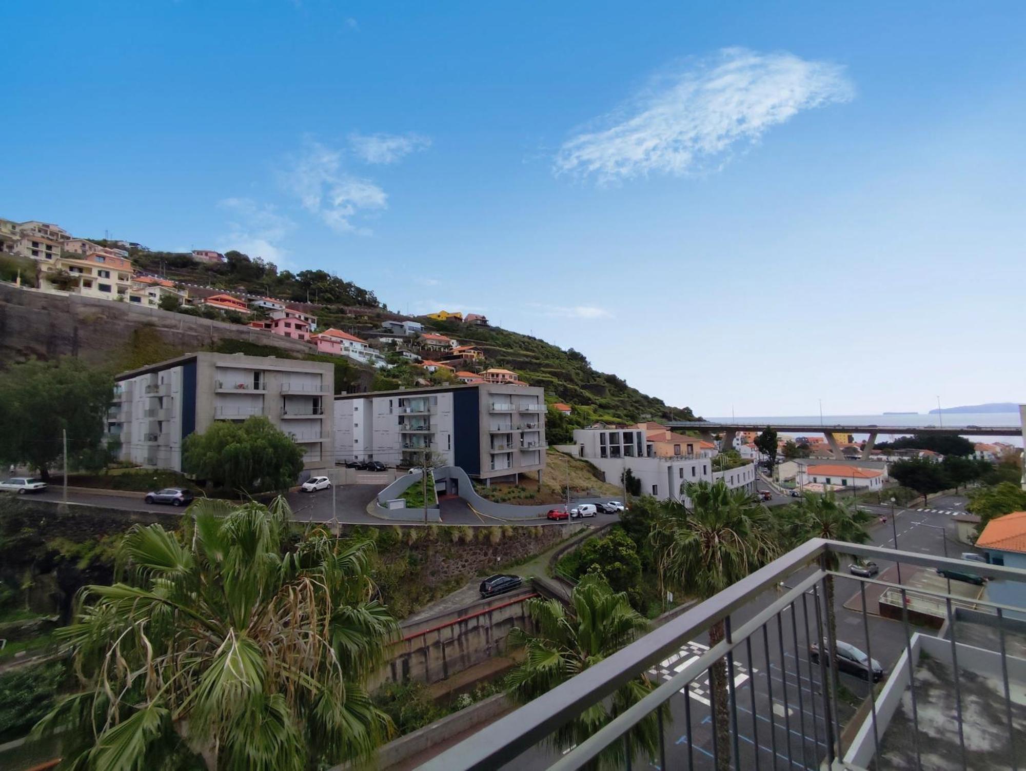 Guest house Coastal Comfort At Riverside - 4 Min To Airport! *