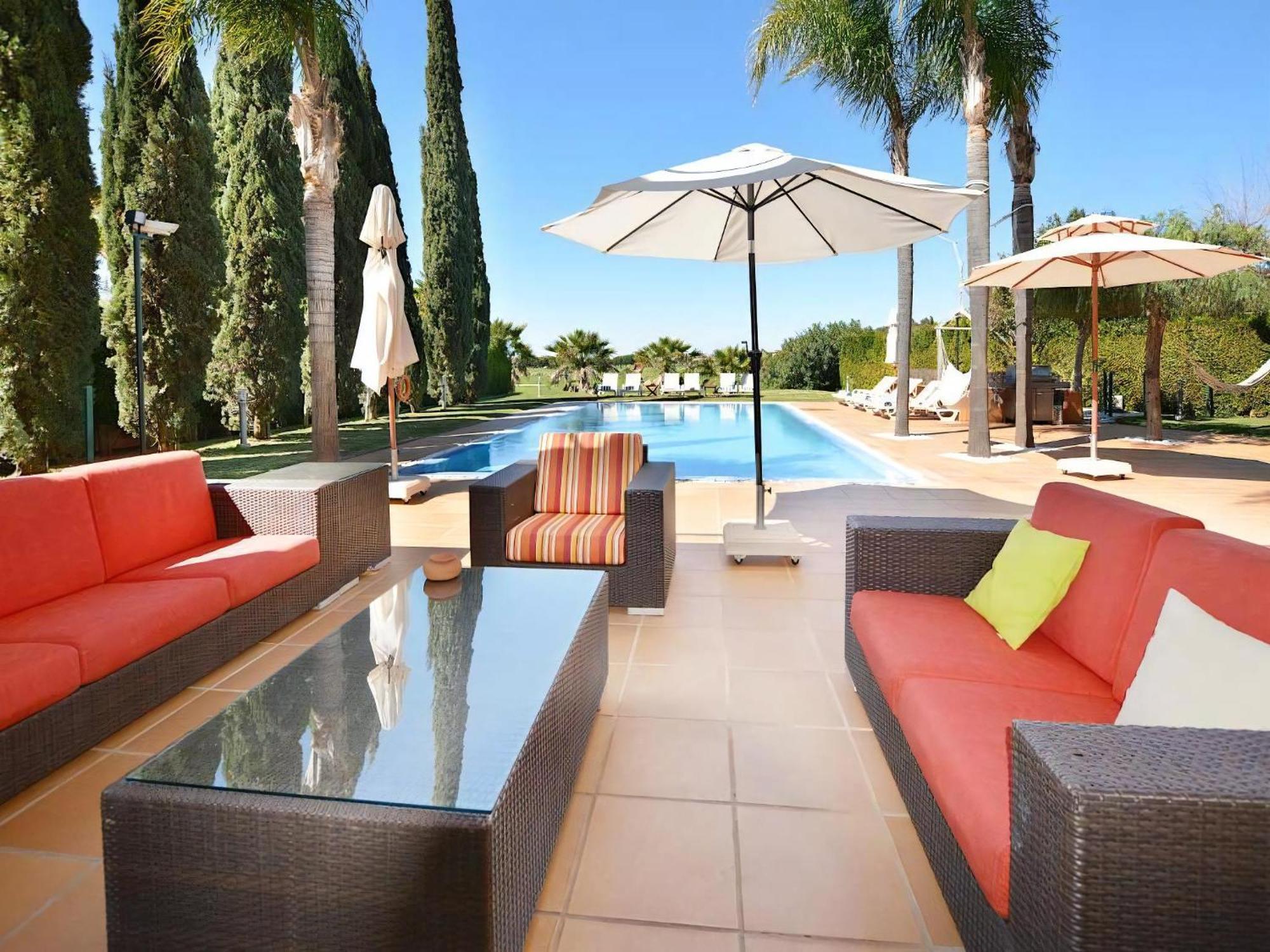 Special Vilamoura Villa 6 Bedrooms Villa Lagoon Private Pool With Great Golf Course Views Algarve Quarteira