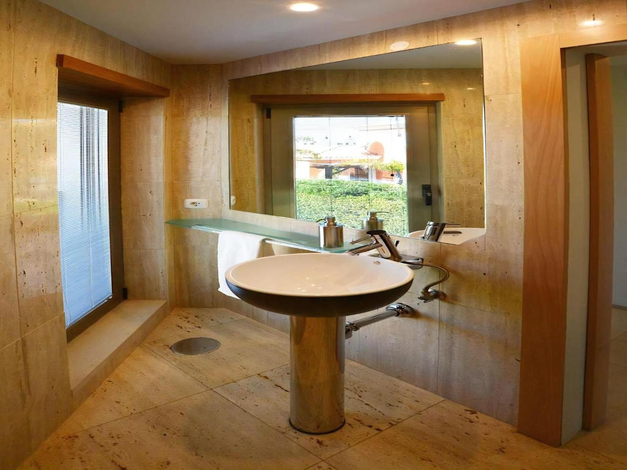 Special Vilamoura Villa 6 Bedrooms Villa Lagoon Private Pool With Great Golf Course Views Algarve Villa