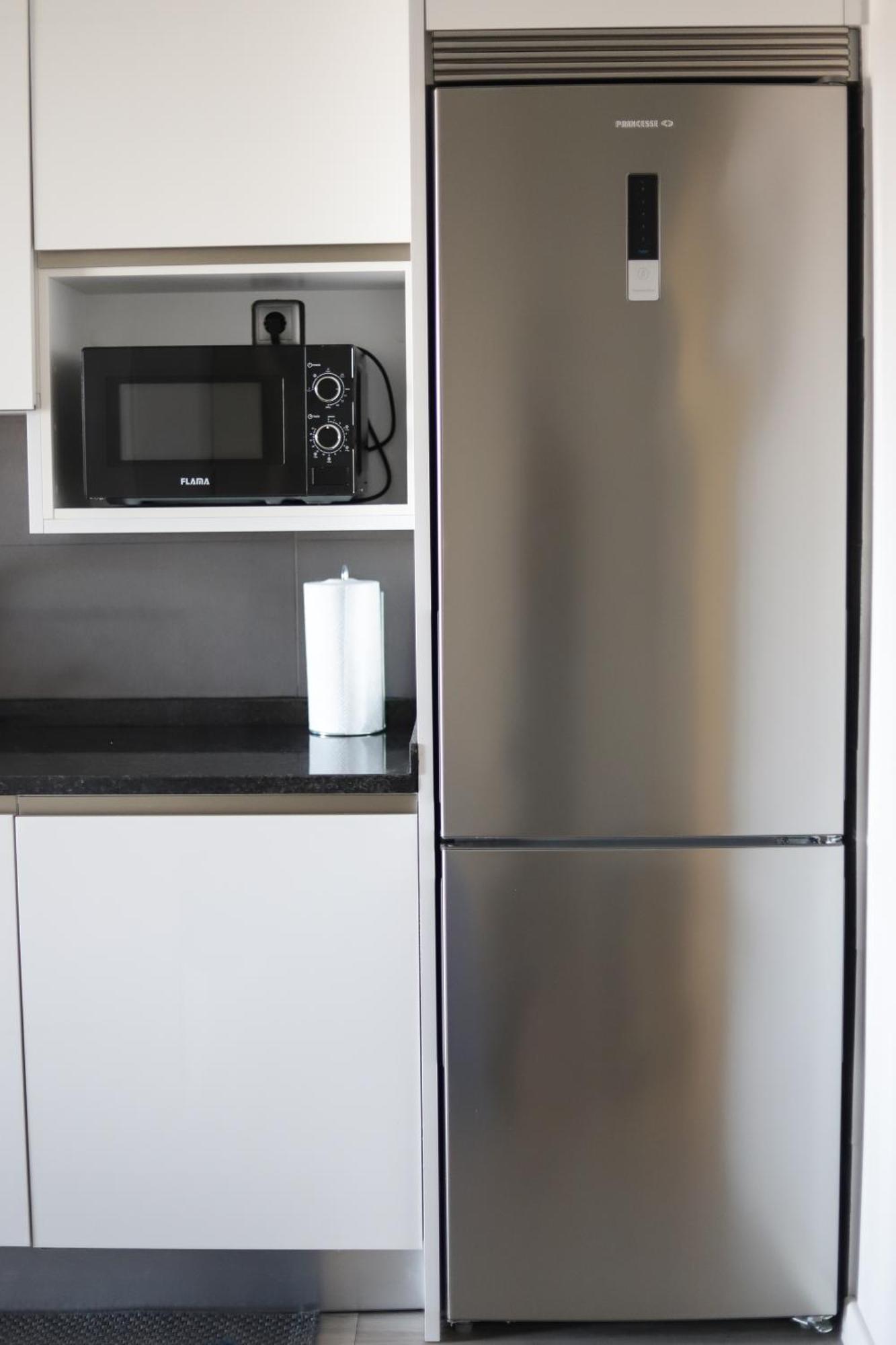 Apartment Tower 1106 *