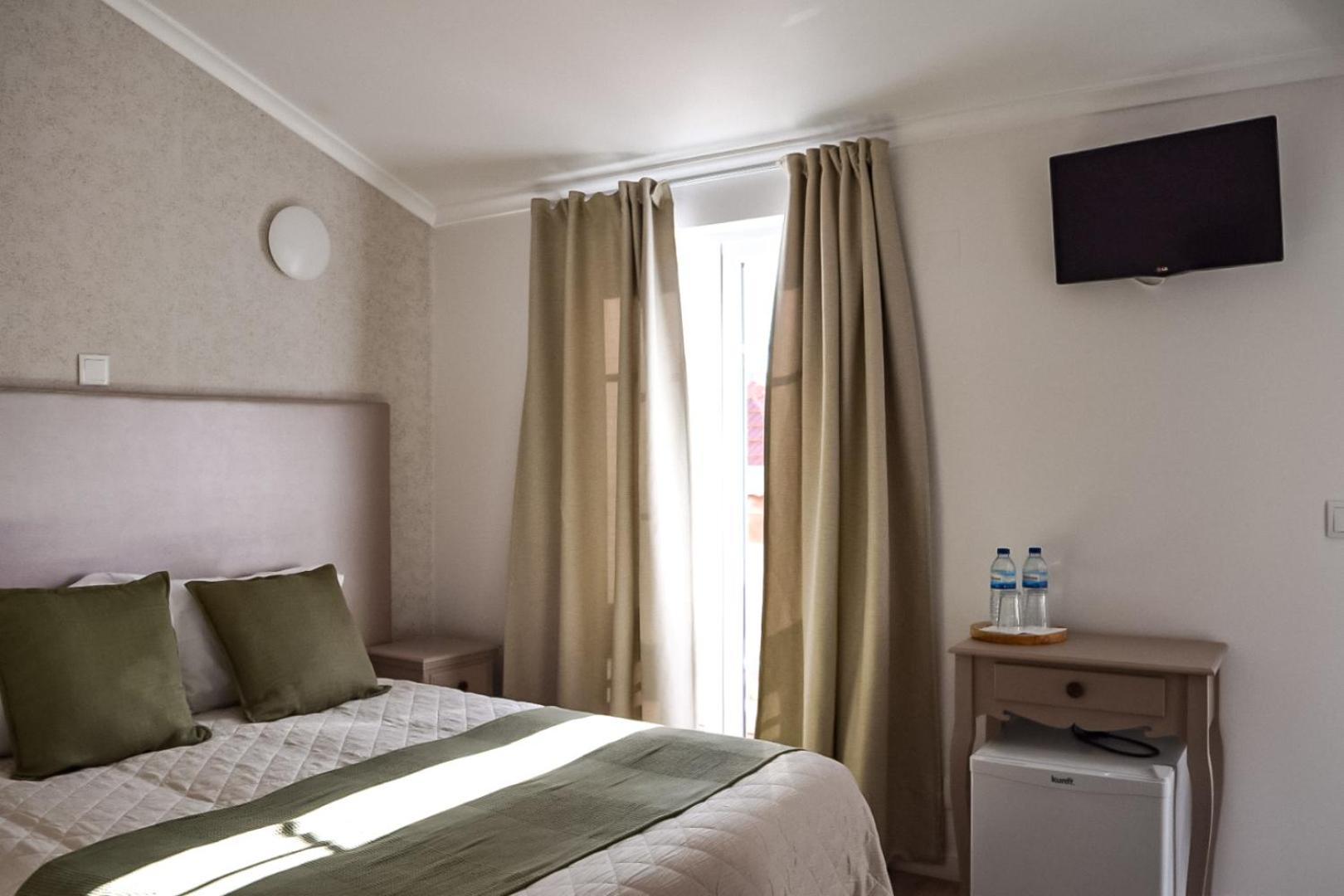 Residencia Maciel Bed & Breakfast Peniche