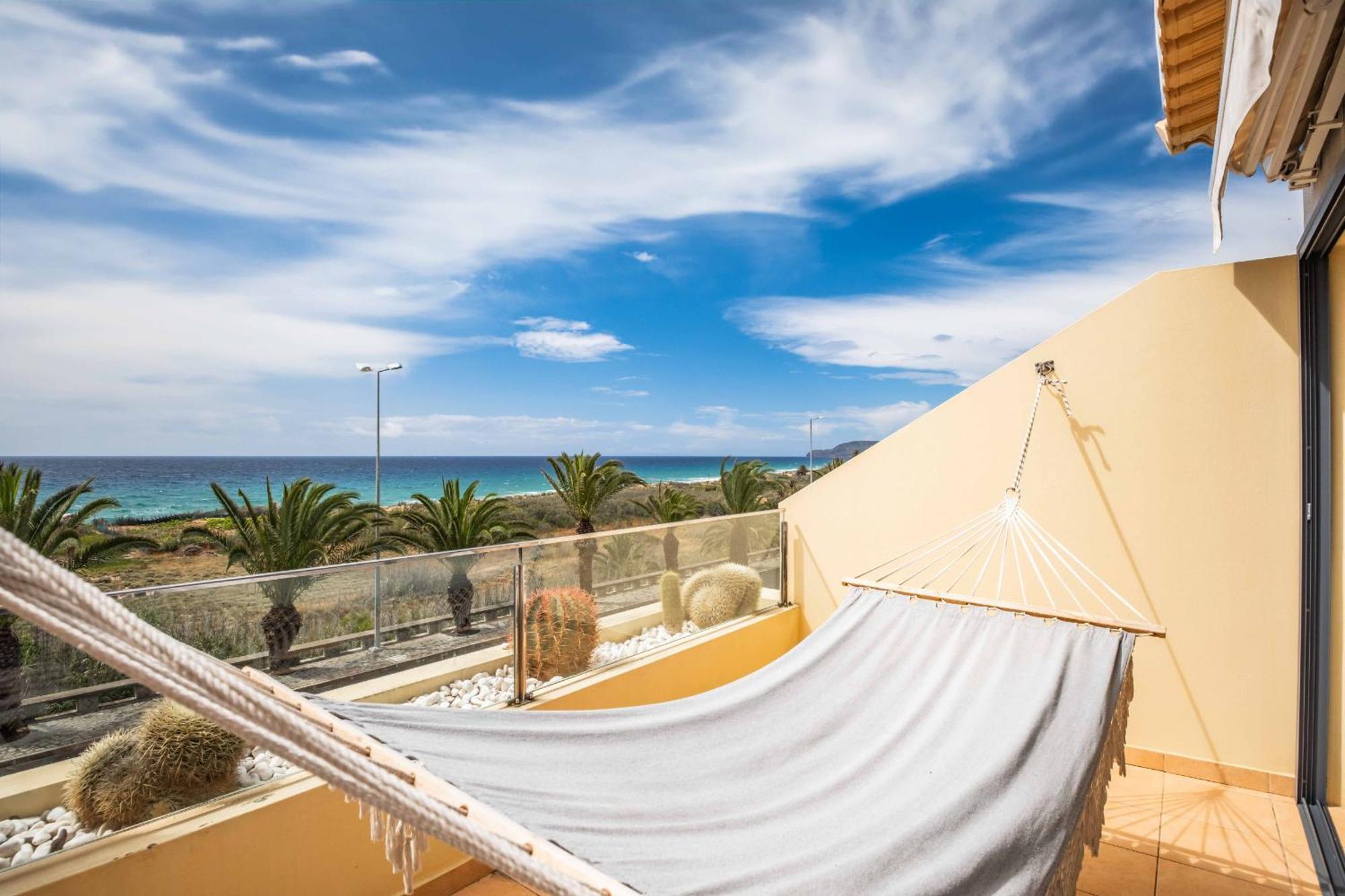 Villa Casa Pedras Pretas - By Wehost Porto Santo