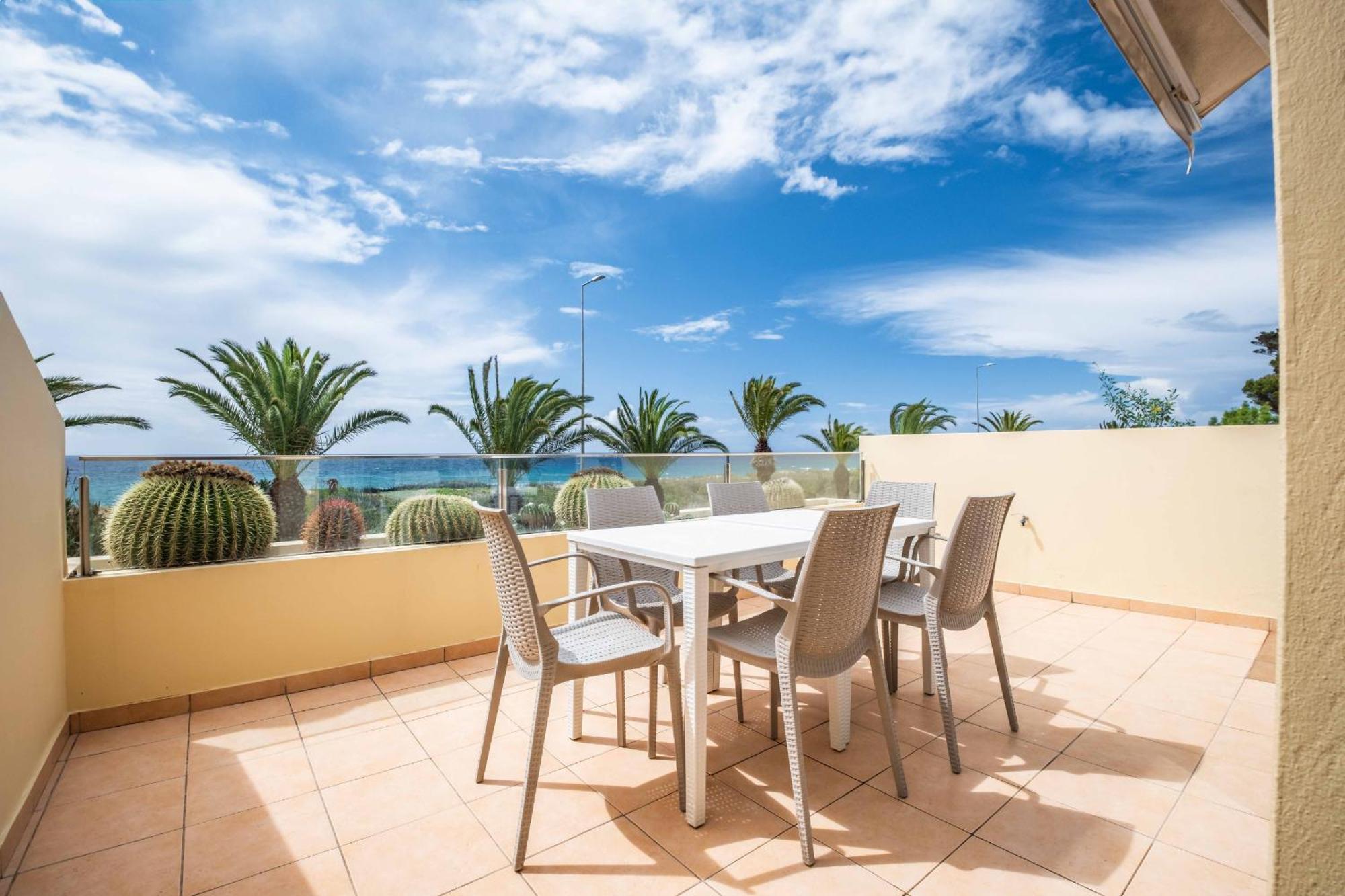 Casa Pedras Pretas - By Wehost * Porto Santo