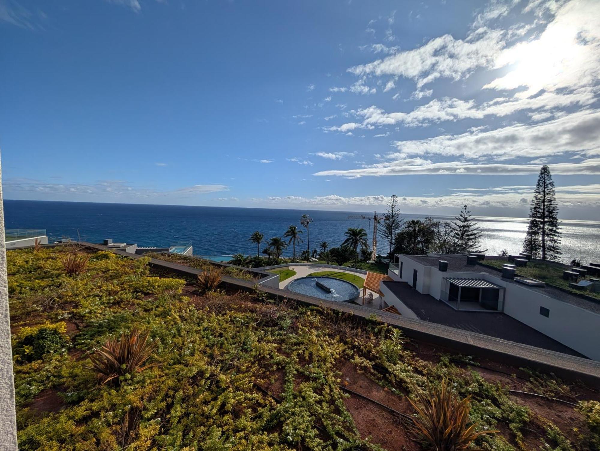 Breathtaking Oceanfront Living, Sunset Facing 3-bedroom Flat In Acqua Residences