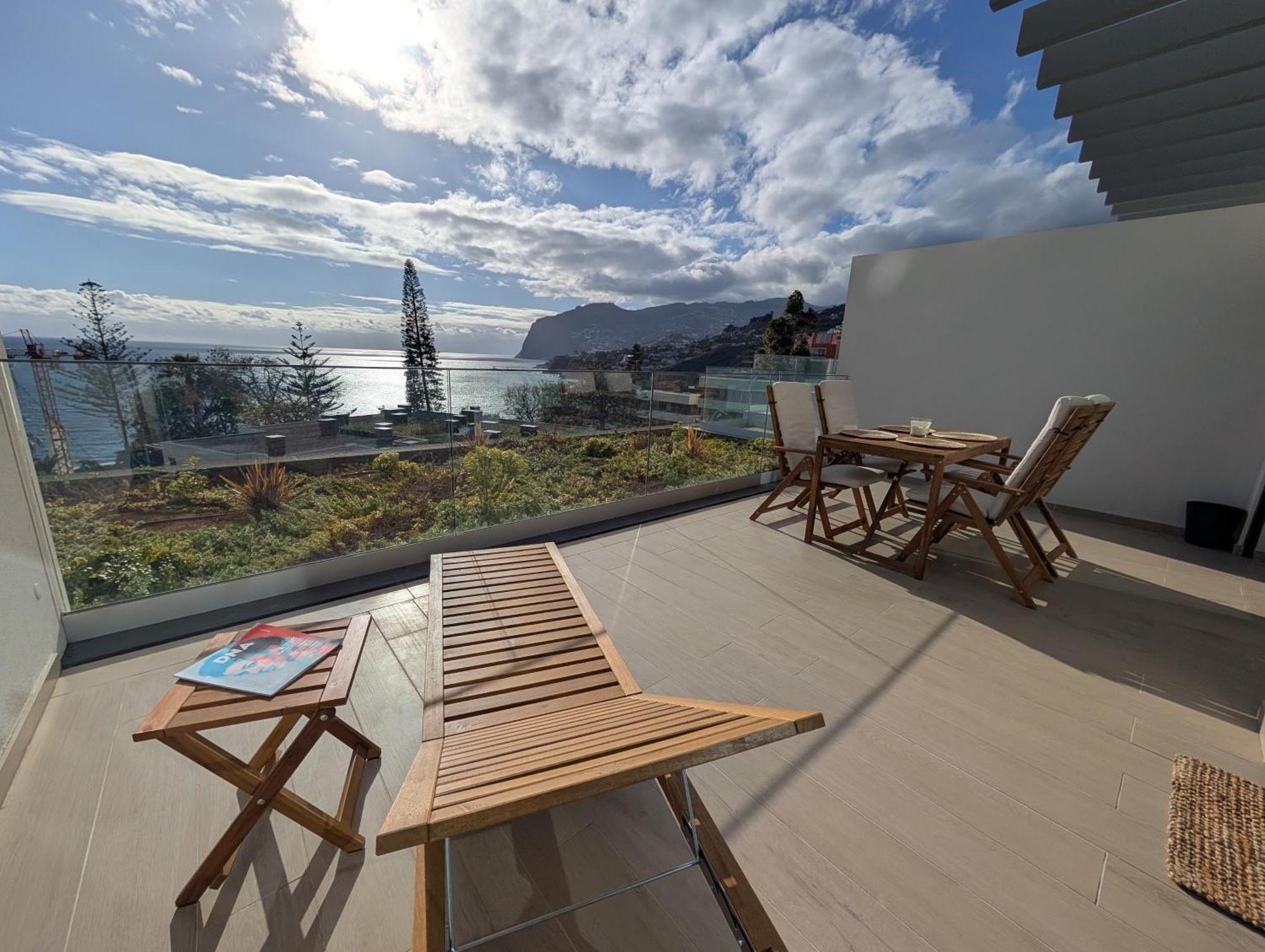 Breathtaking Oceanfront Living, Sunset Facing 3-bedroom Flat In Acqua Residences