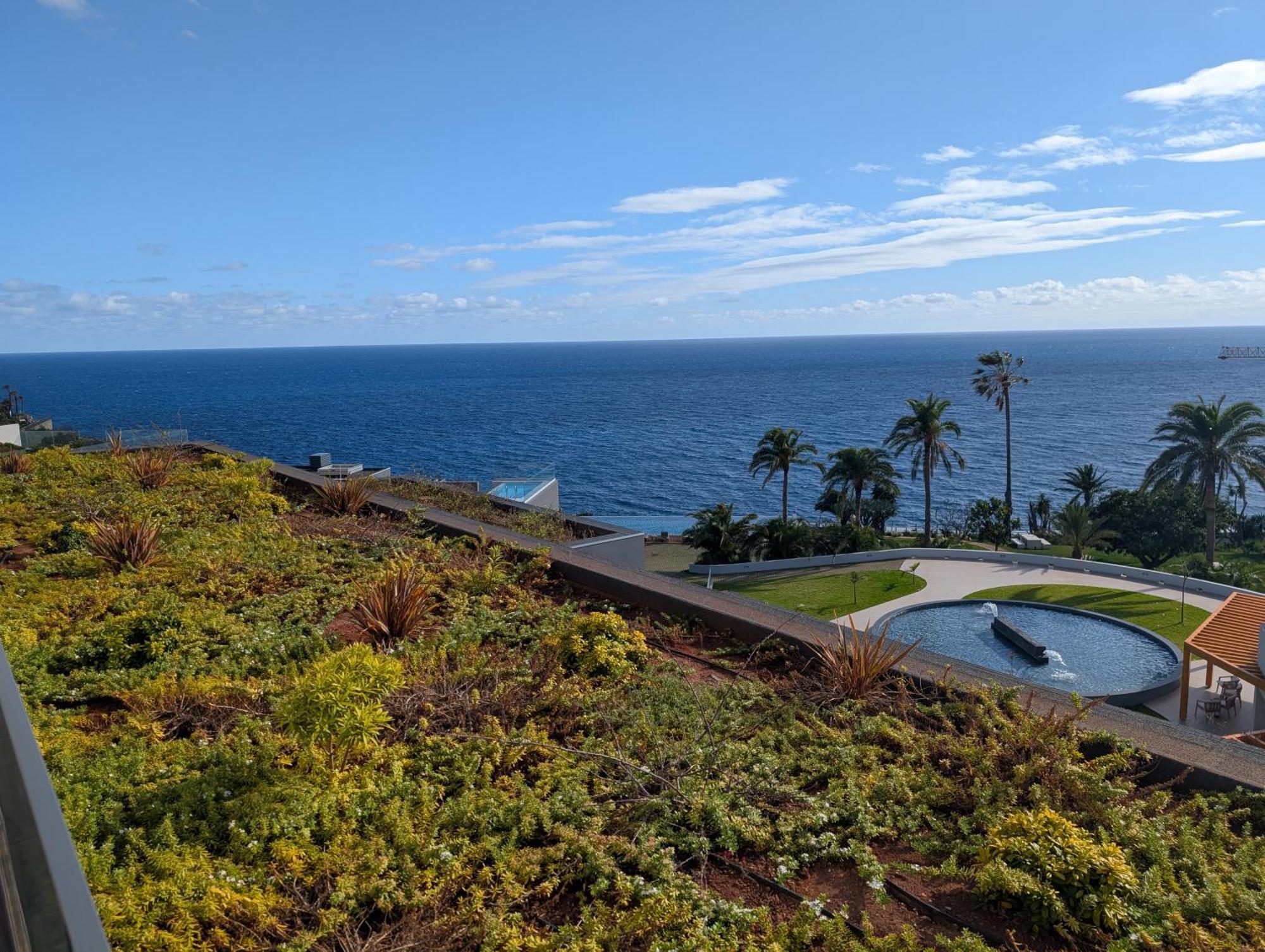 Breathtaking Oceanfront Living, Sunset Facing 3-bedroom Flat In Acqua Residences Apartment *