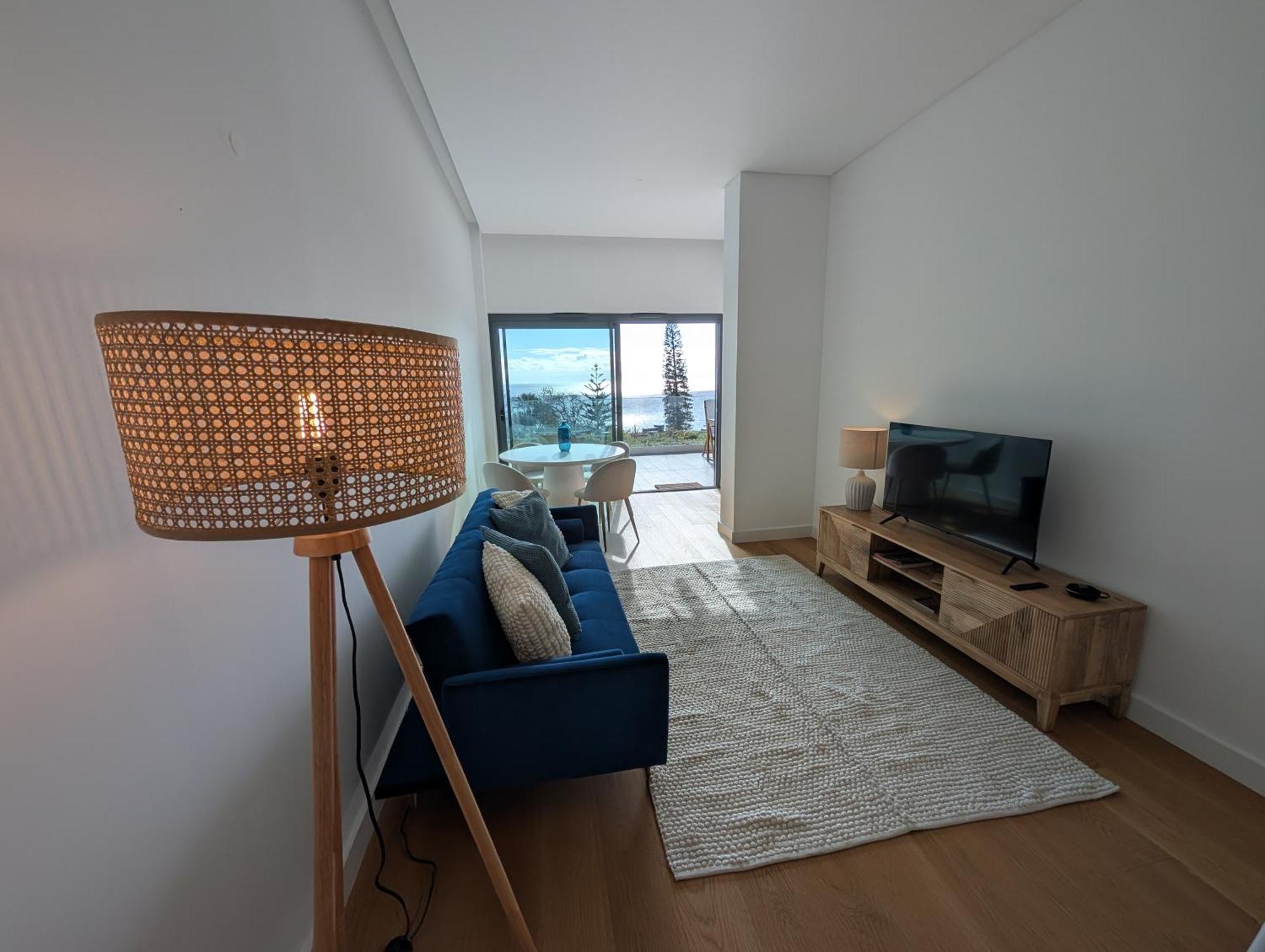 Apartment Breathtaking Oceanfront Living, Sunset Facing 3-bedroom Flat In Acqua Residences *