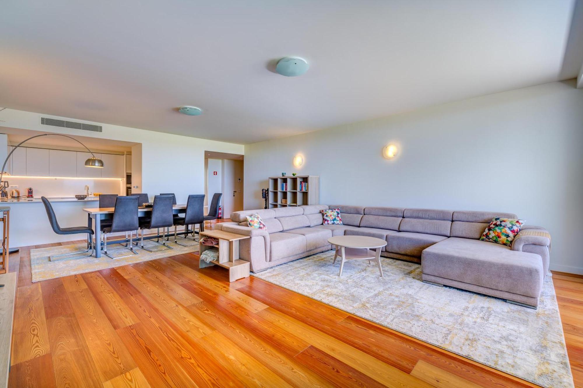 Cond Bayline Cavala - - Pool - Gym - - By Bedzy Apartment